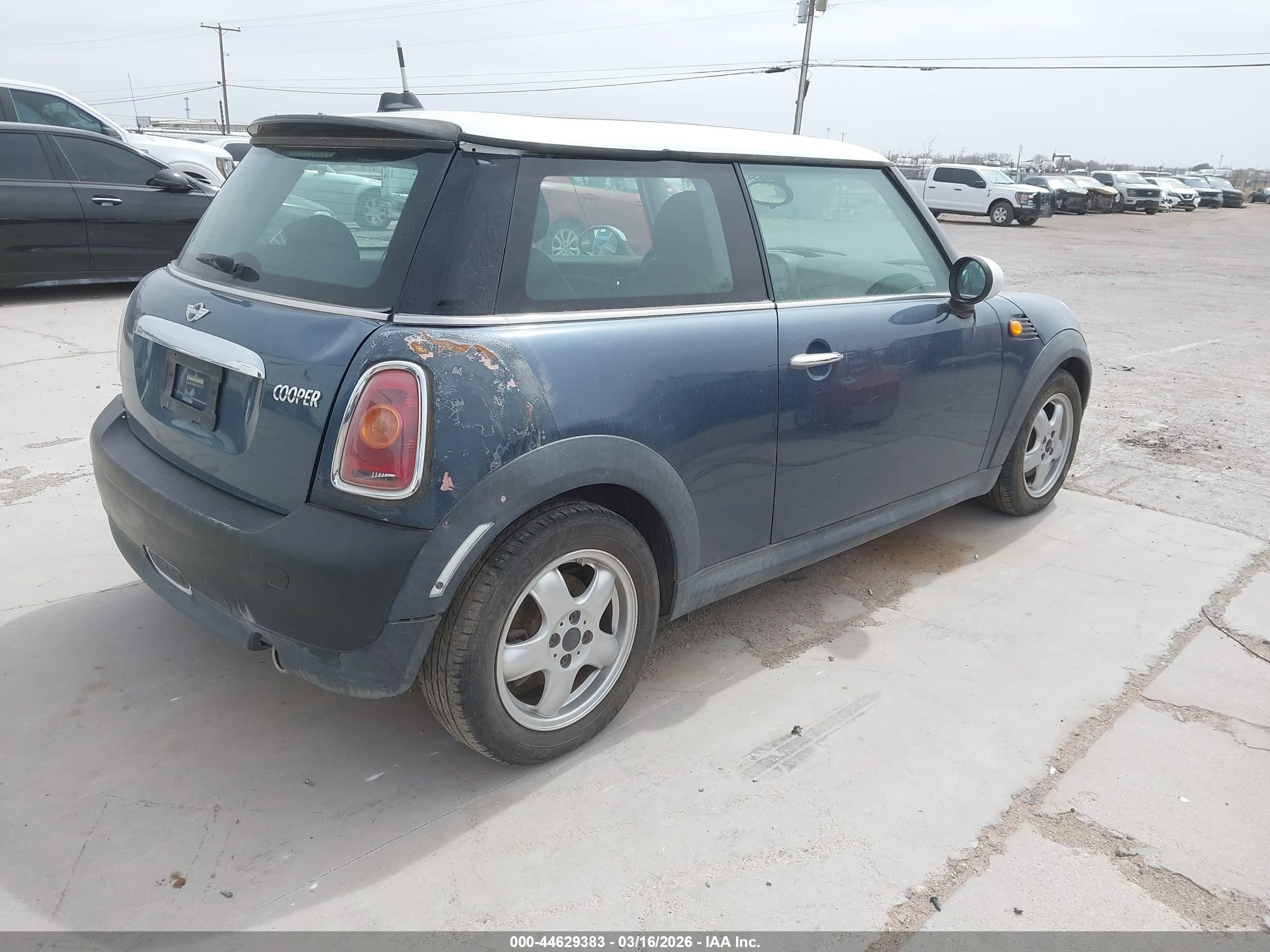 MINI COOPER image 4
