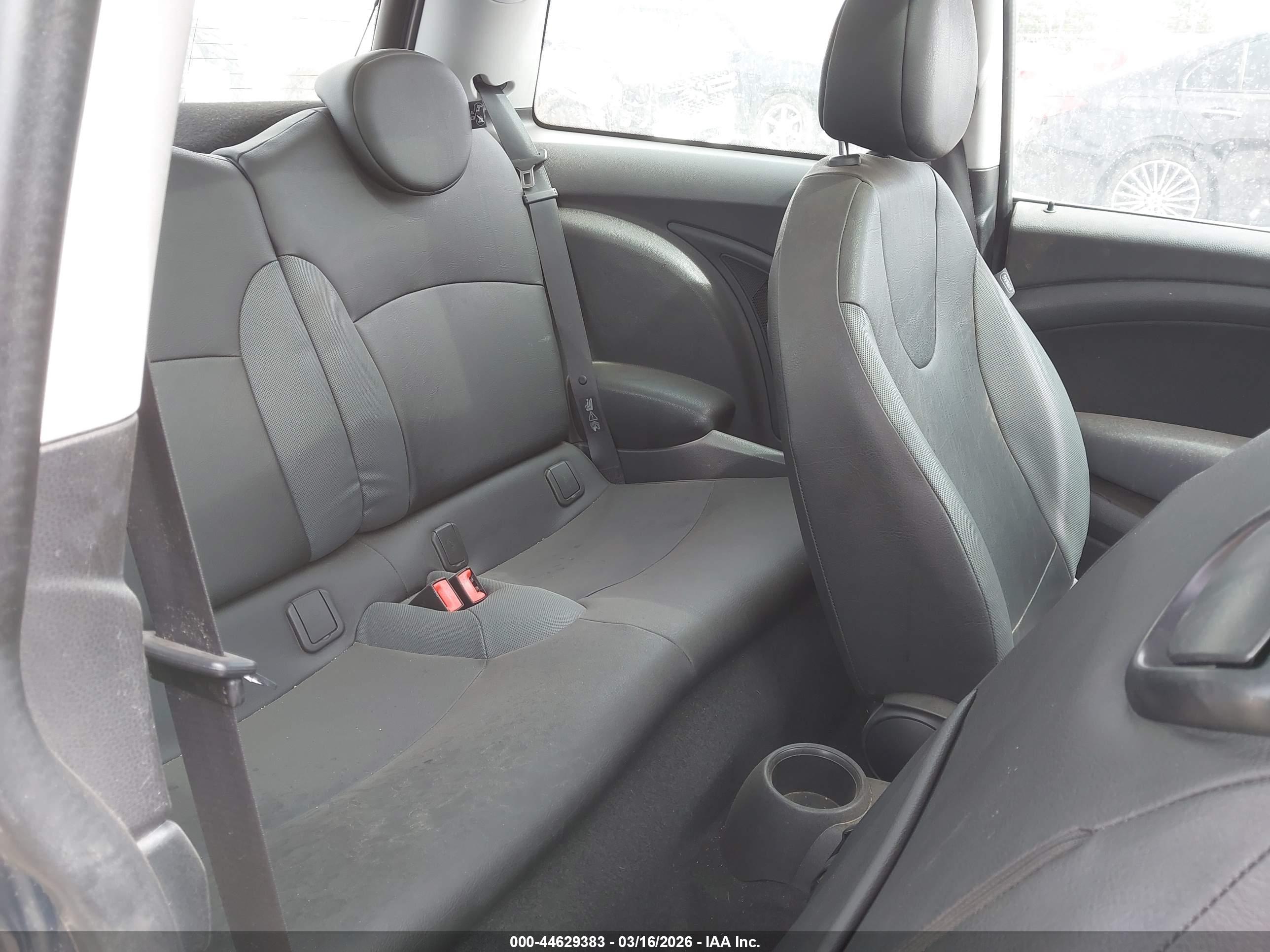 MINI COOPER image 8