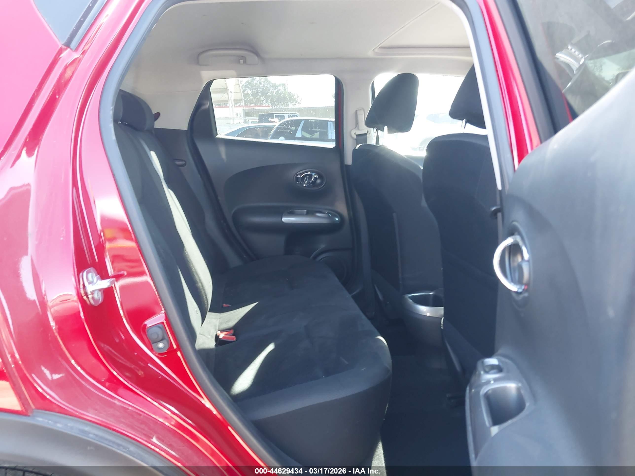 NISSAN JUKE image 8