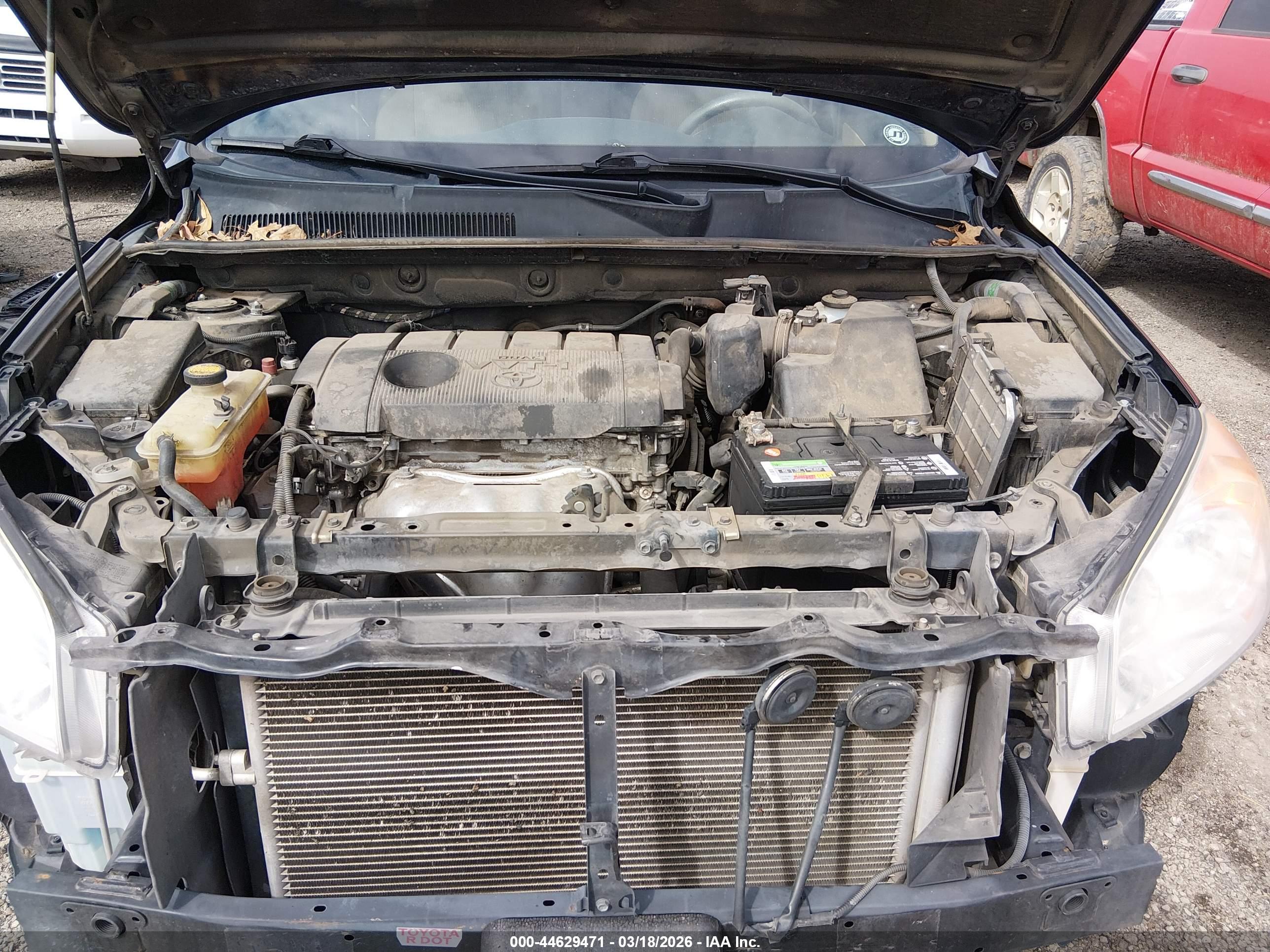 TOYOTA RAV4 image 10