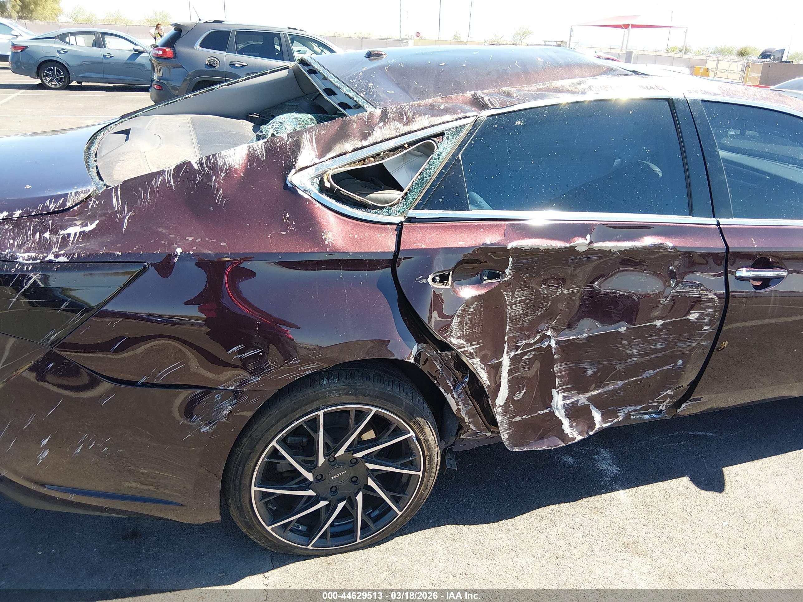 TOYOTA AVALON image 6