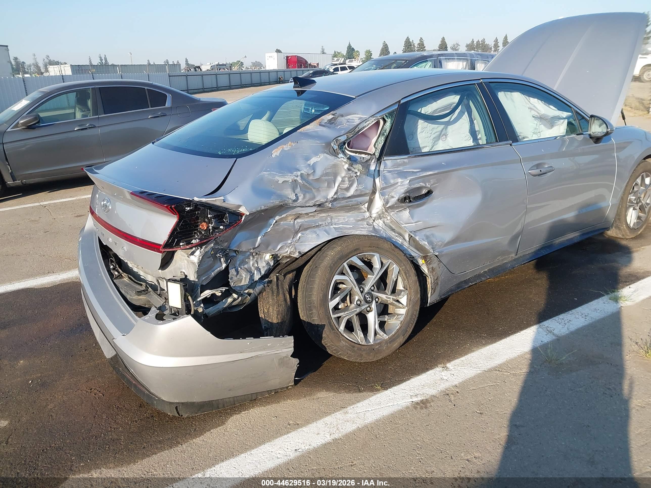HYUNDAI SONATA image 6