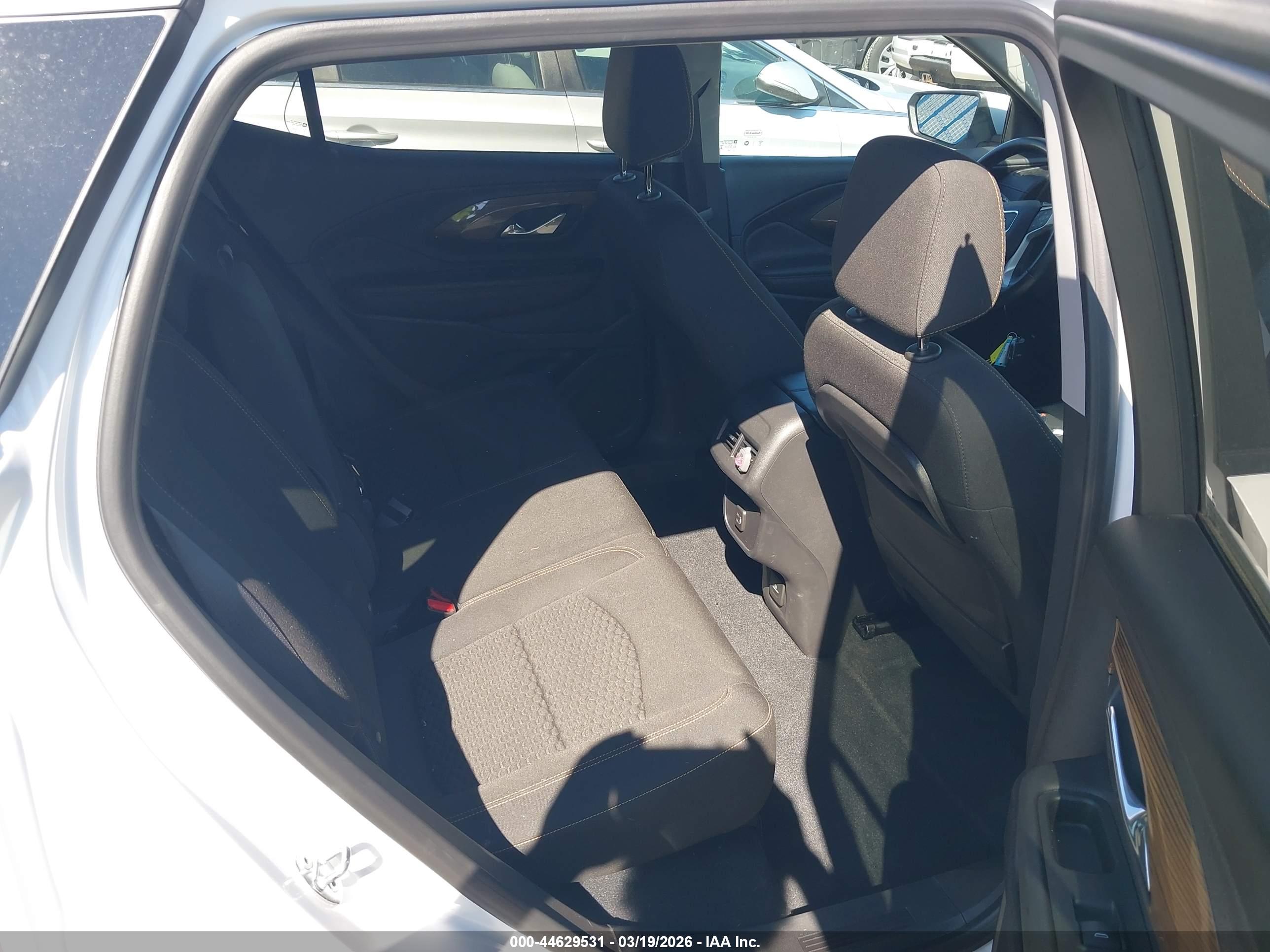 GMC TERRAIN image 8