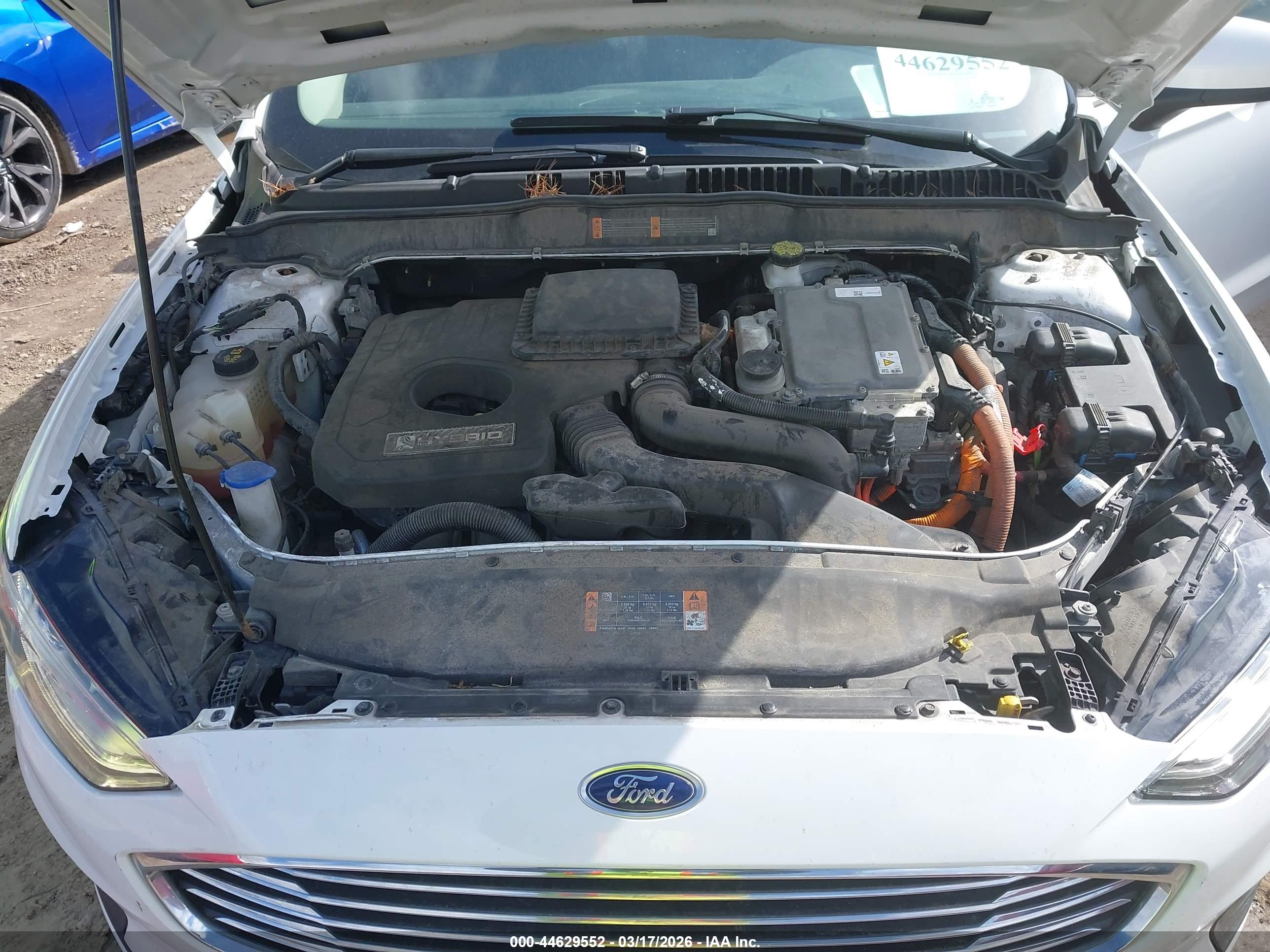 FORD FUSION image 10