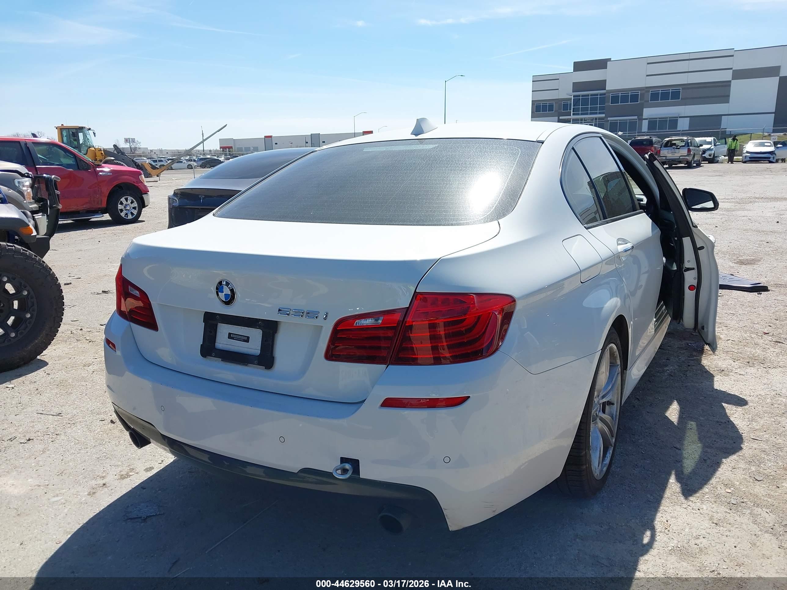 BMW 535I image 4