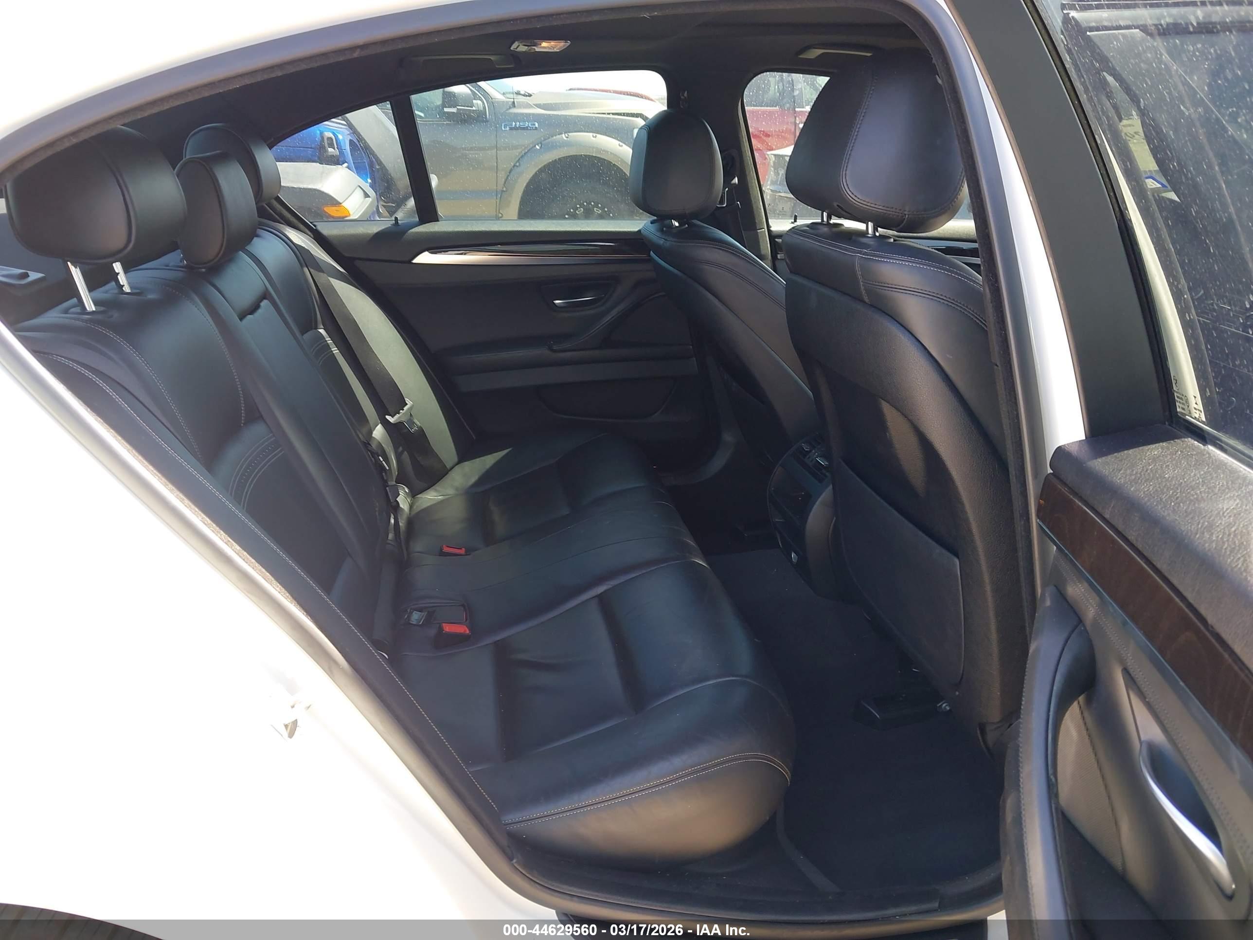 BMW 535I image 8