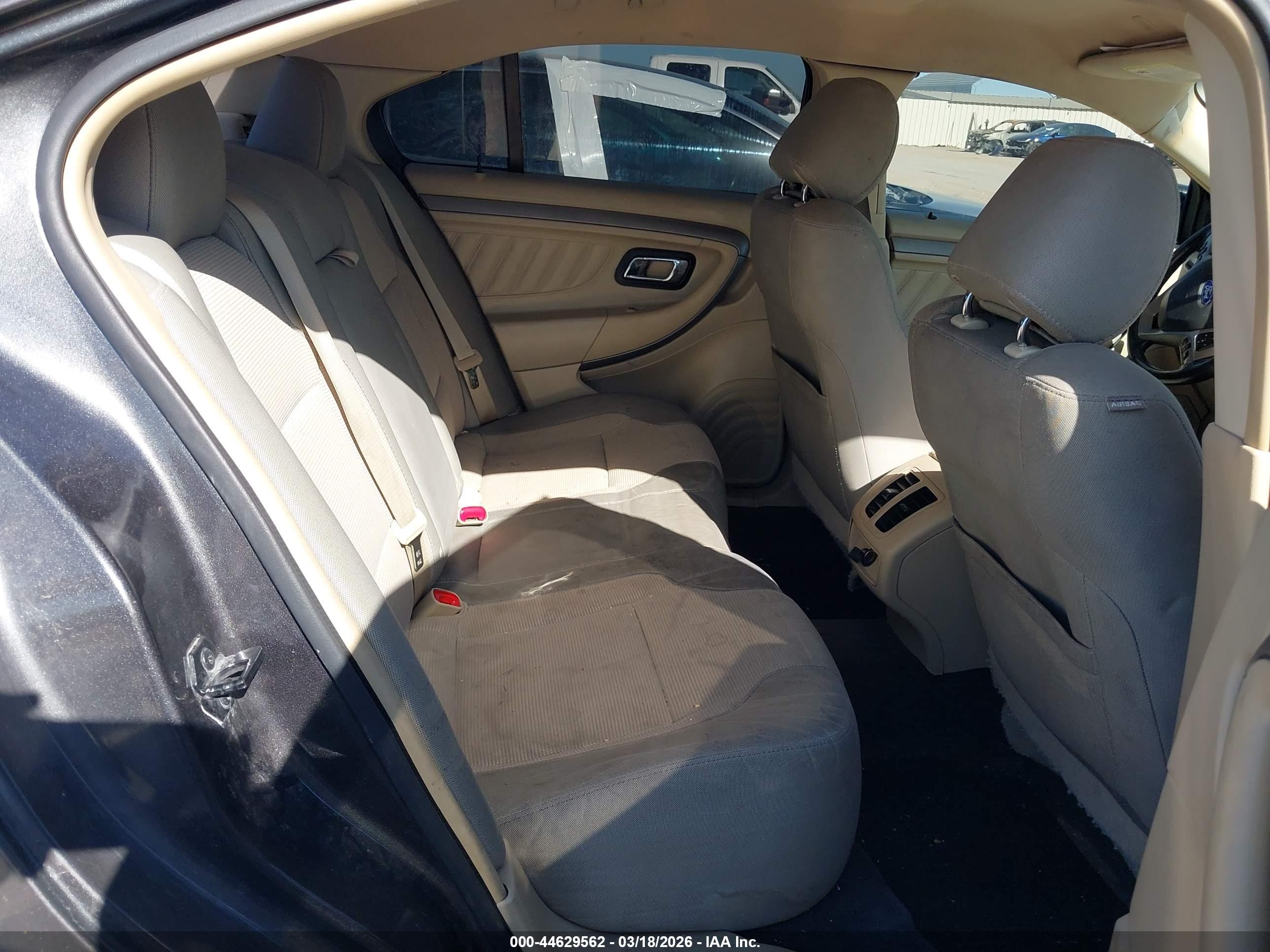 FORD TAURUS image 8