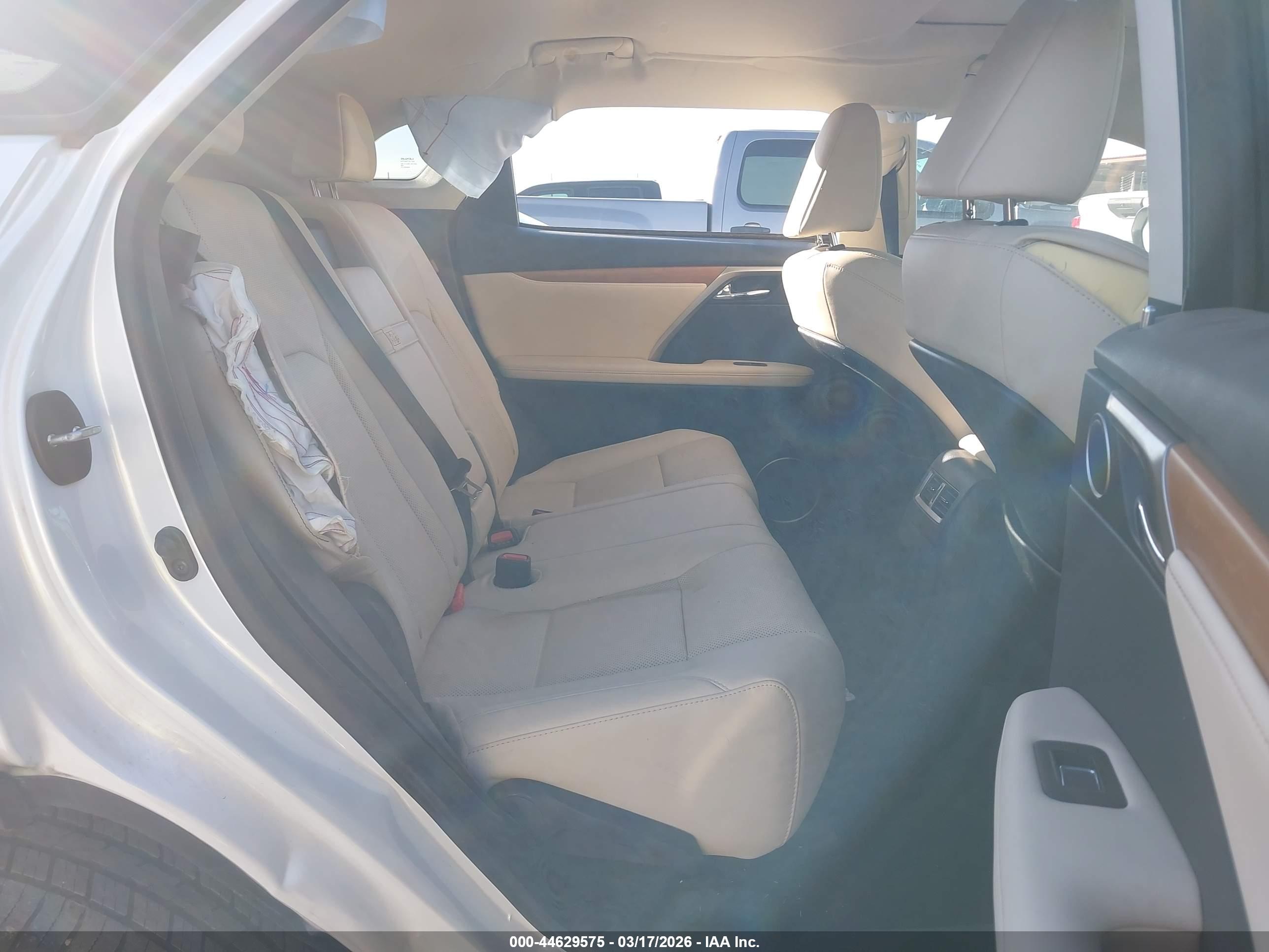 LEXUS RX image 8