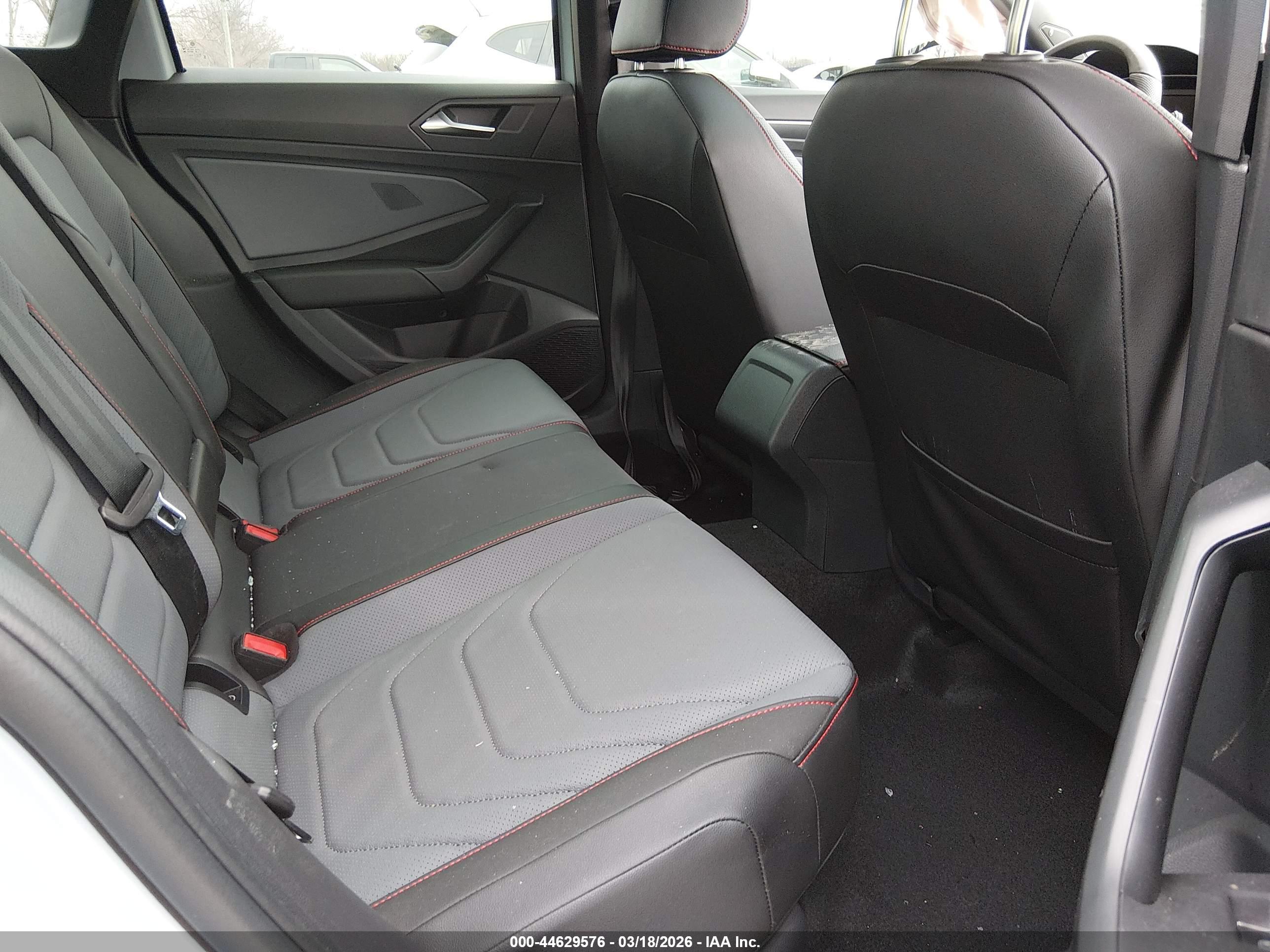 VOLKSWAGEN JETTA image 8