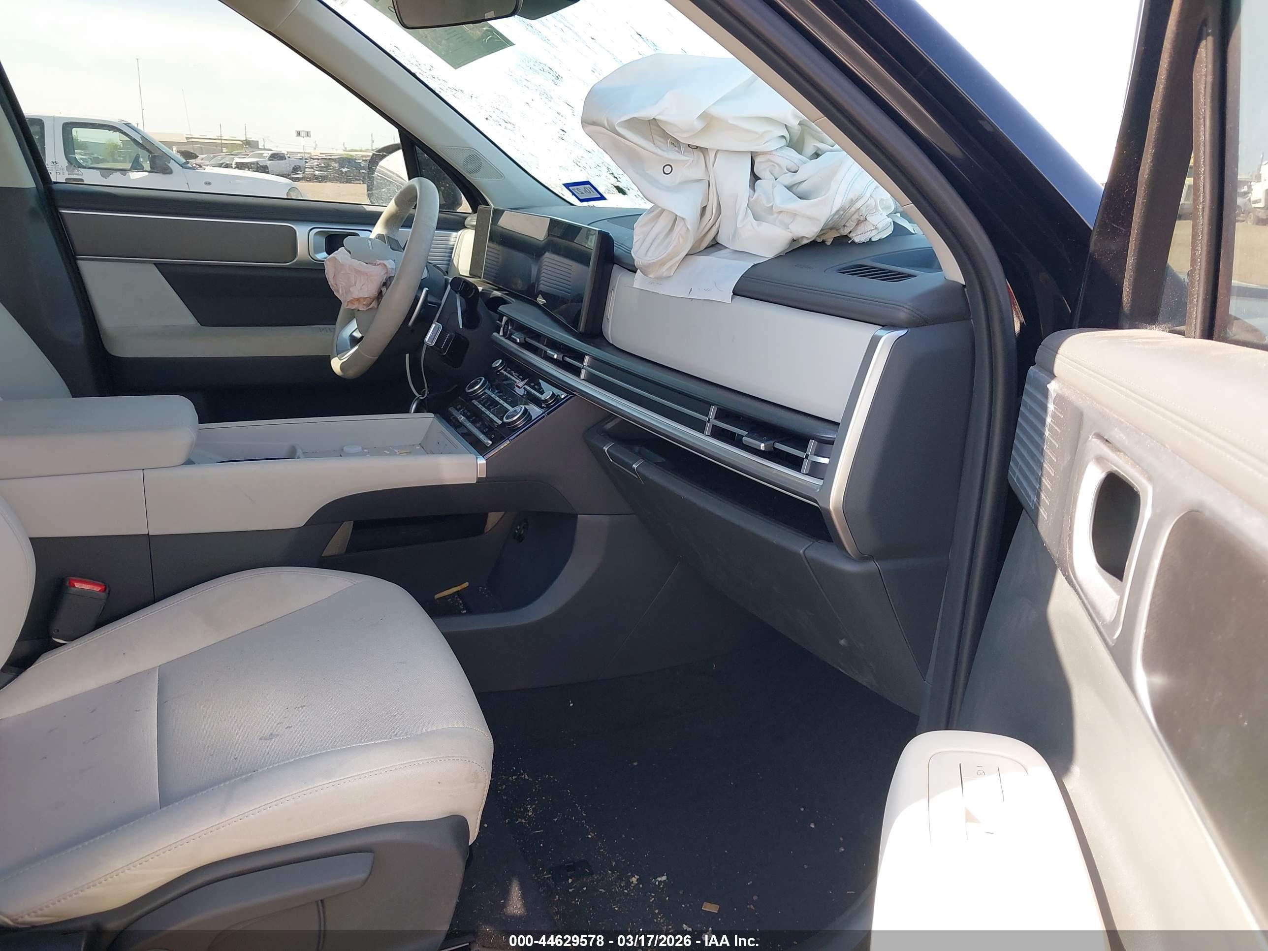 HYUNDAI SANTA image 5