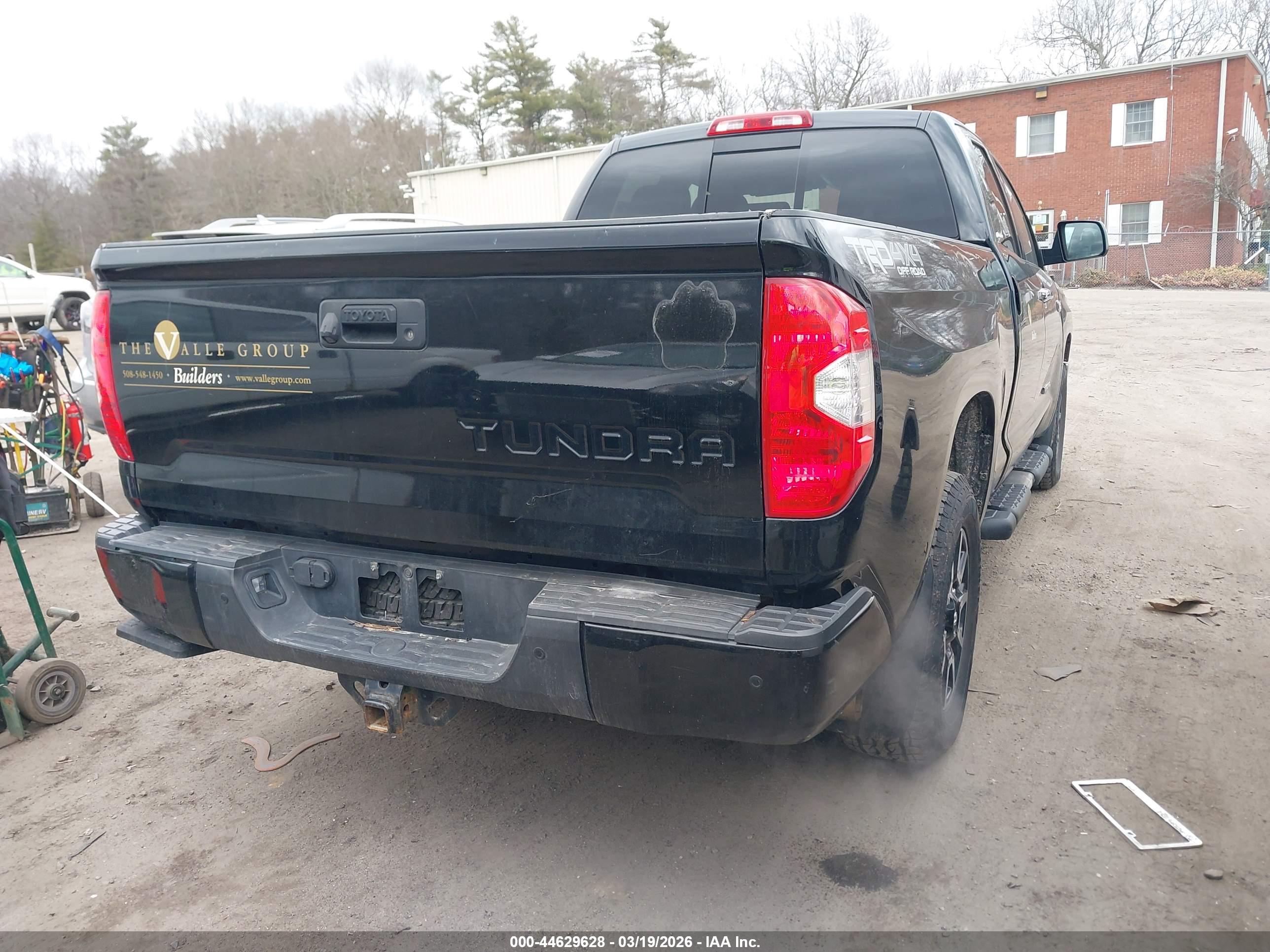 TOYOTA TUNDRA image 4