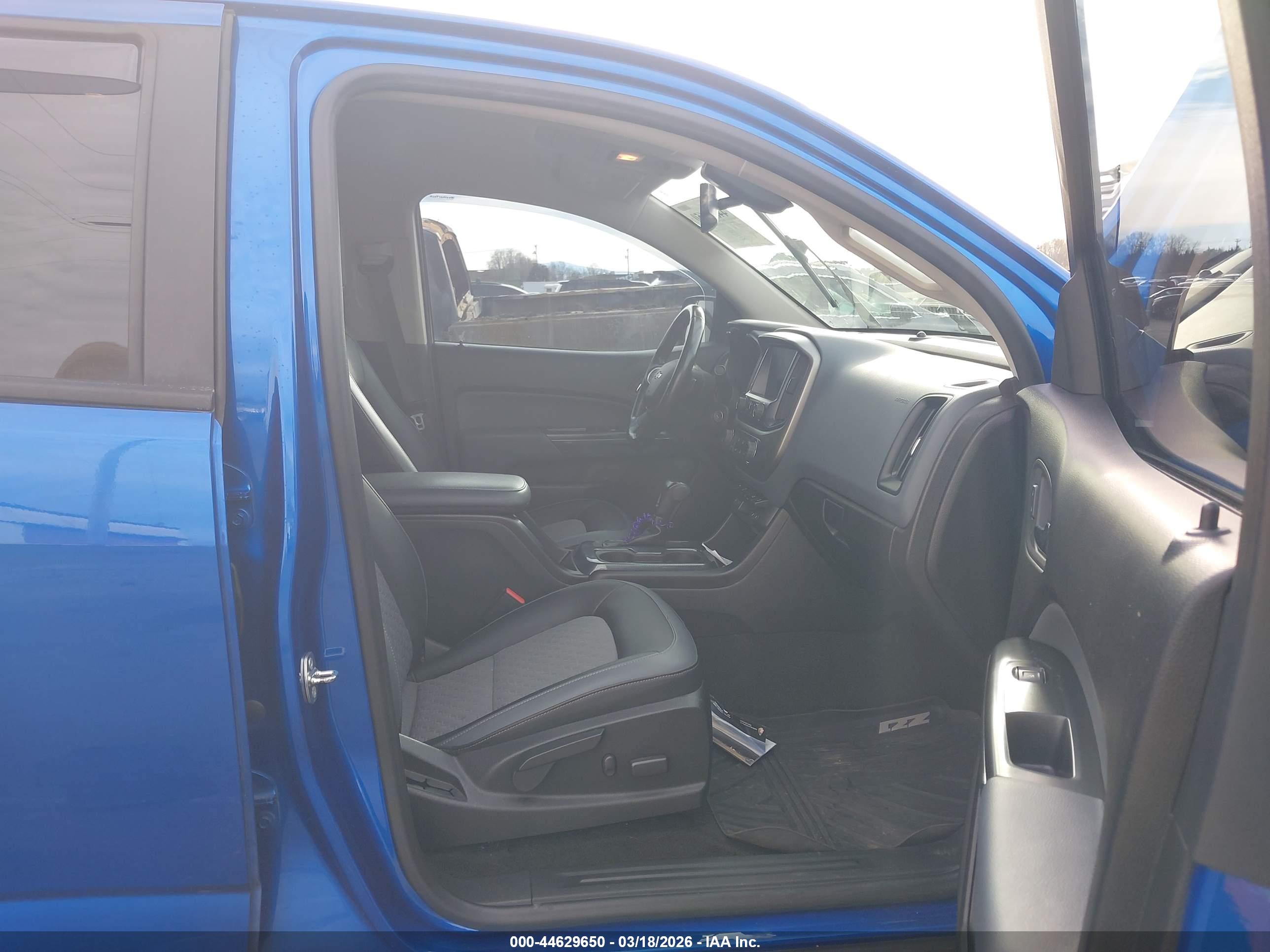 CHEVROLET COLORADO image 5