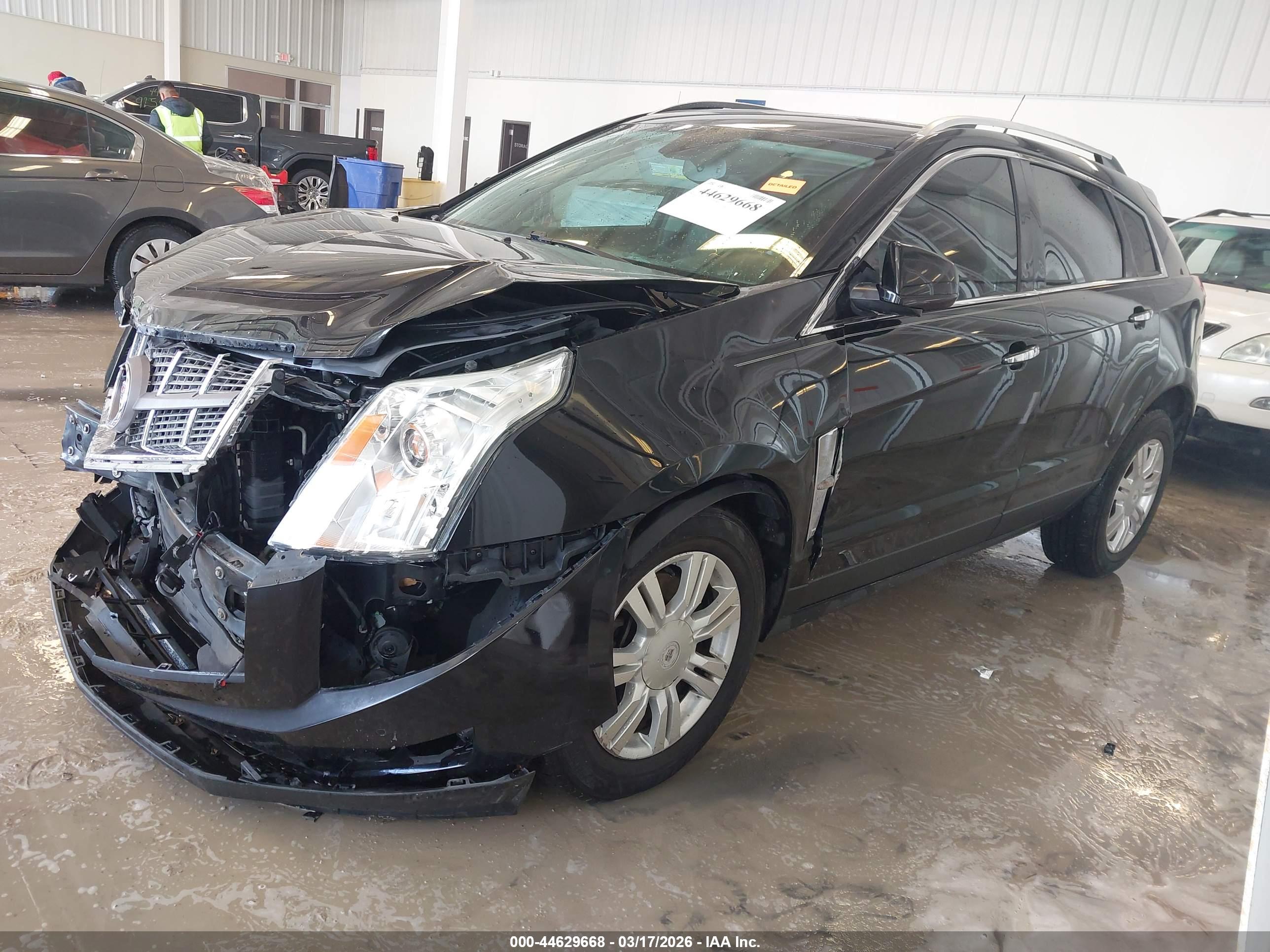 CADILLAC SRX image 2