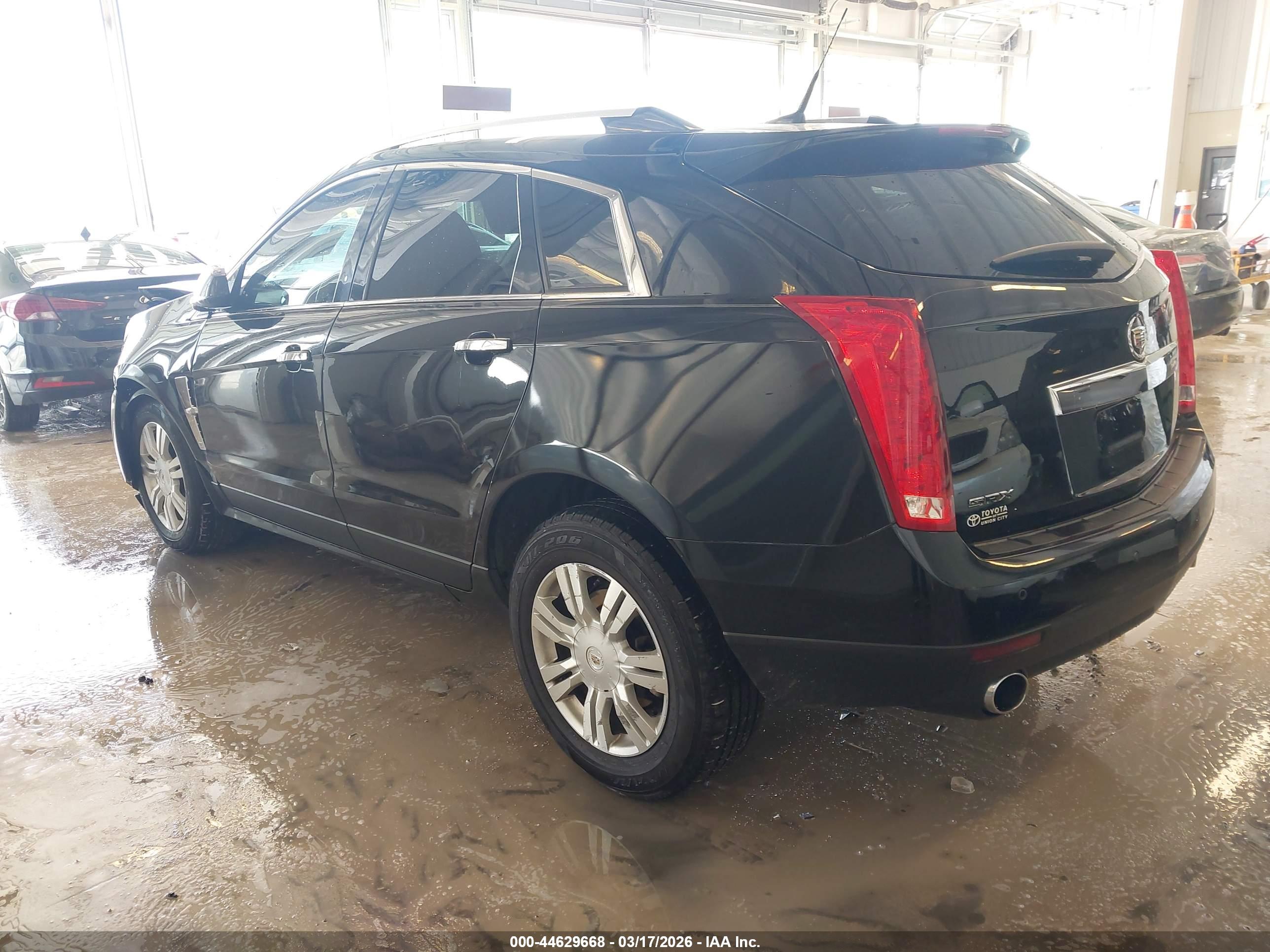 CADILLAC SRX image 3