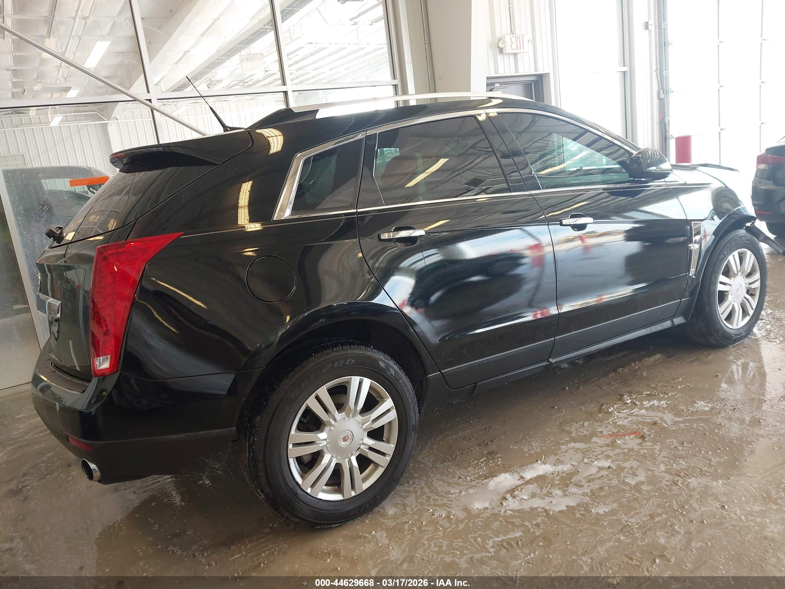 CADILLAC SRX image 4