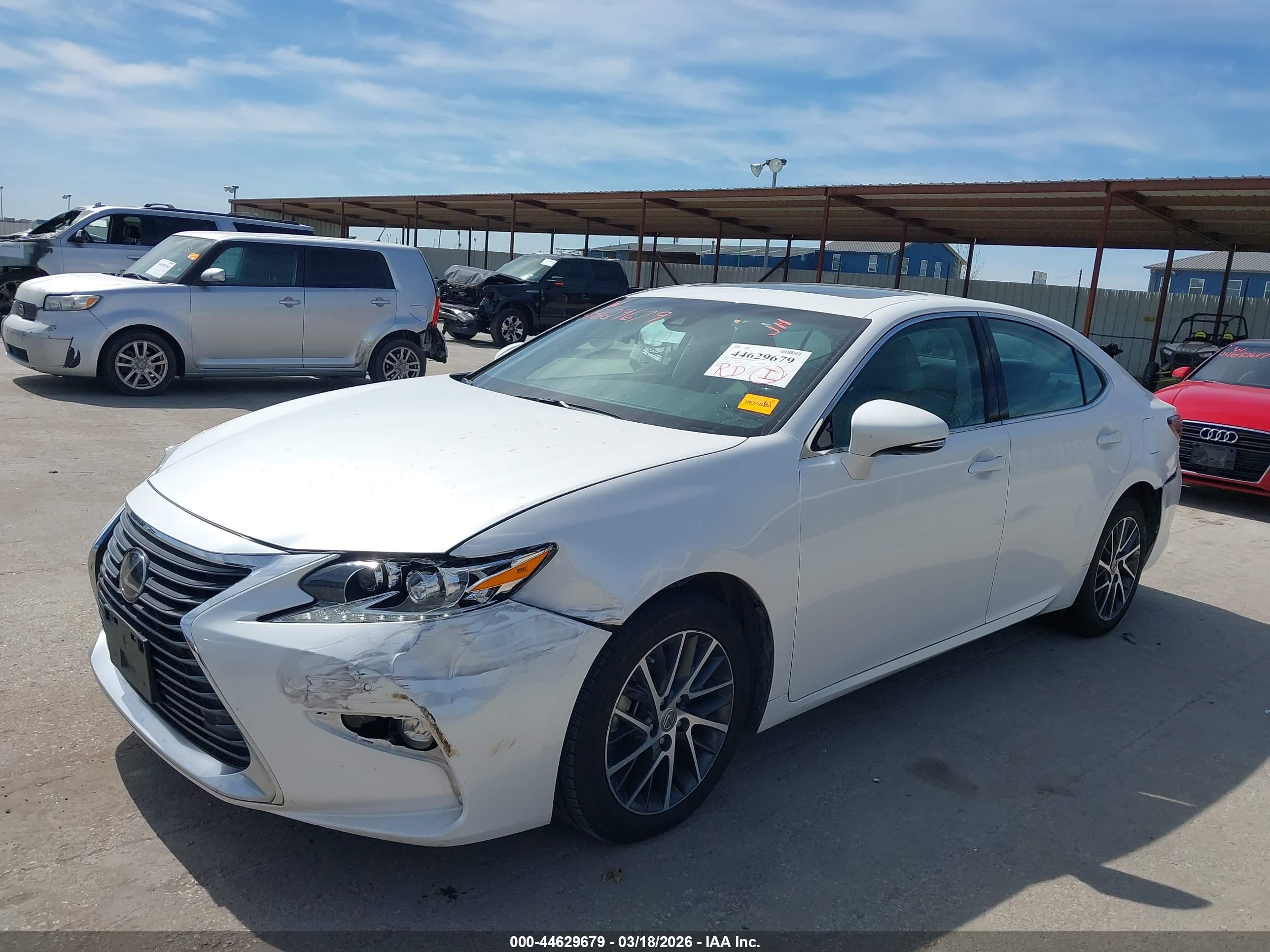 LEXUS ES image 2
