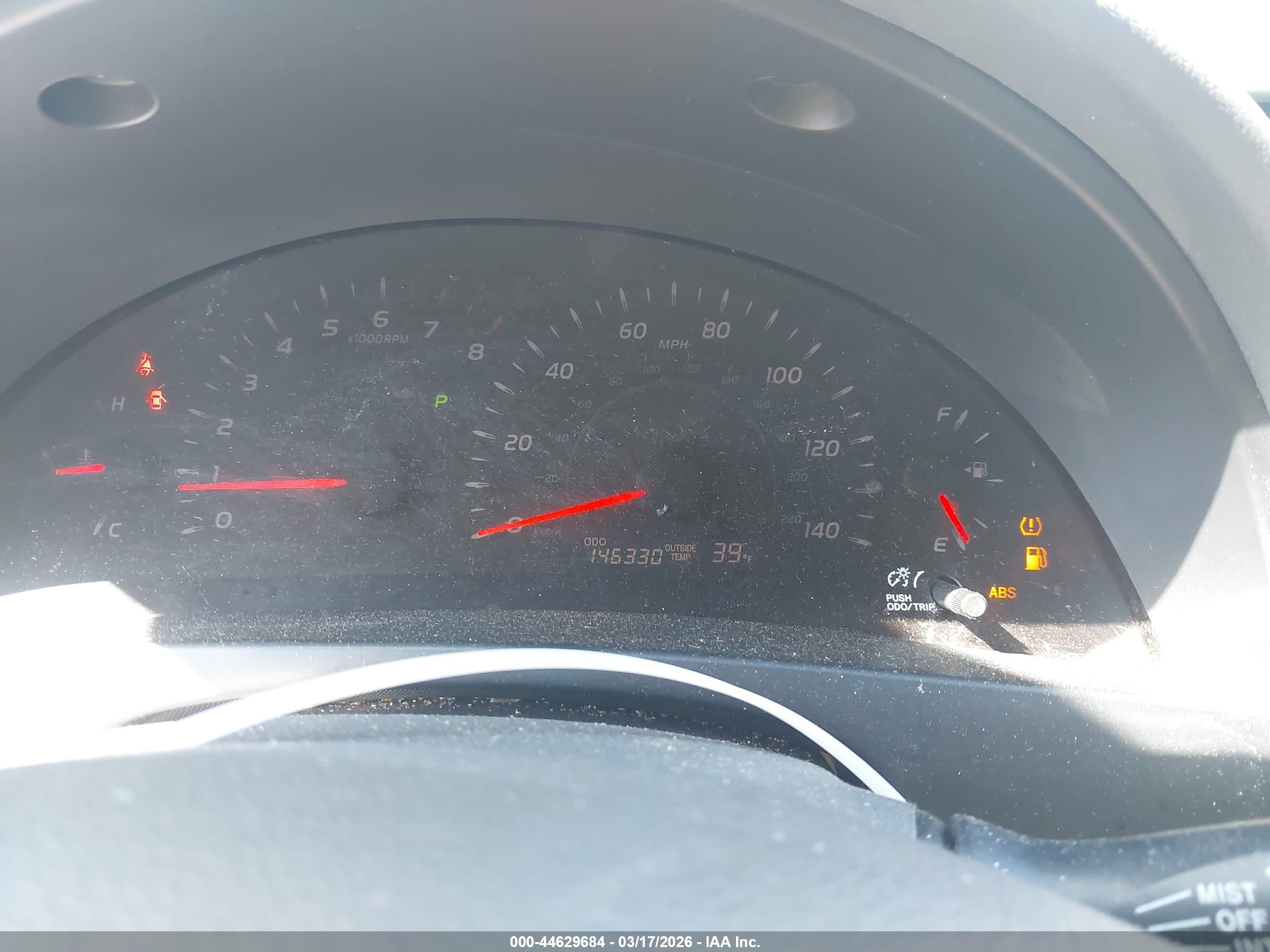 TOYOTA CAMRY image 7
