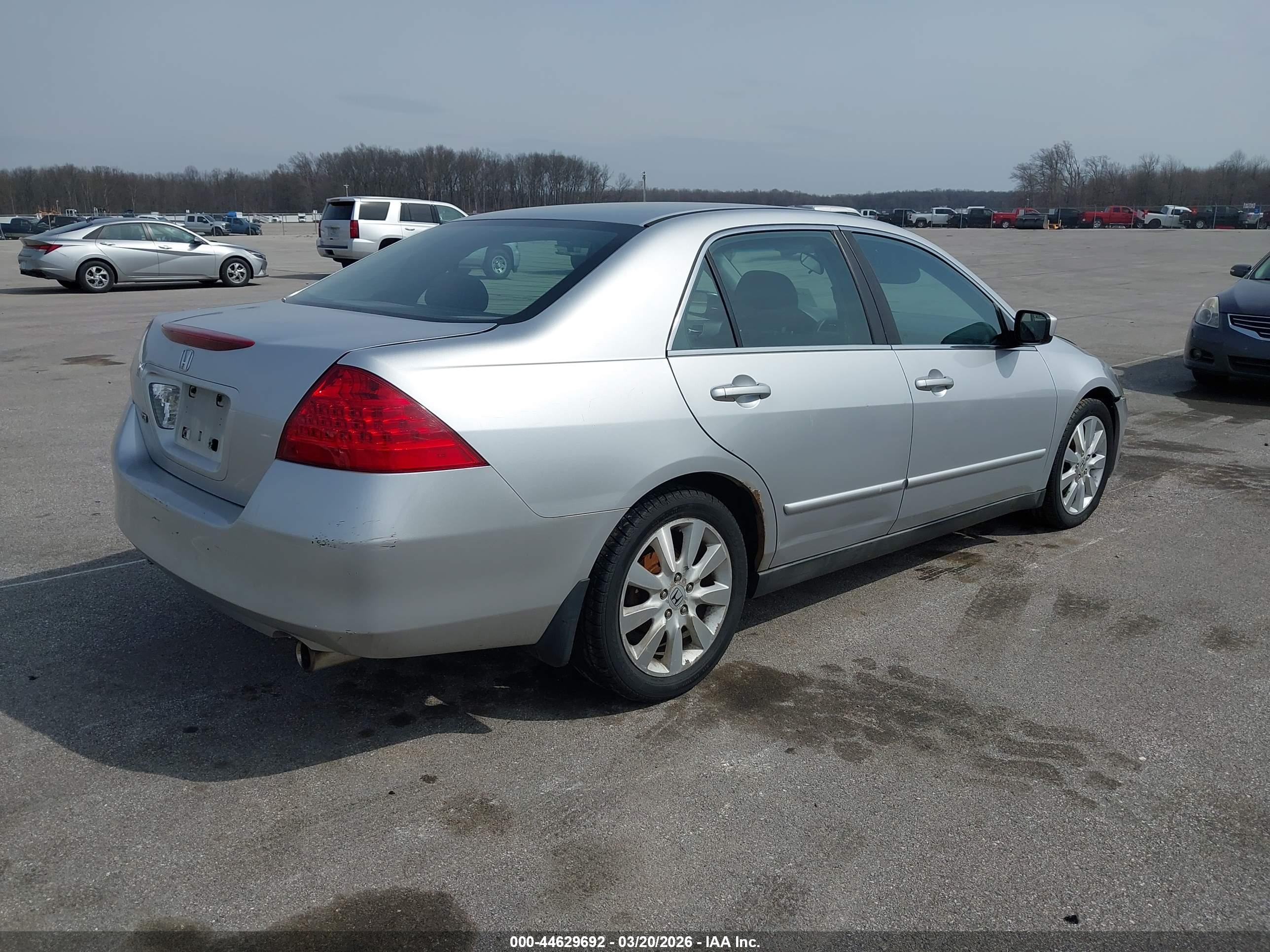 HONDA ACCORD image 4
