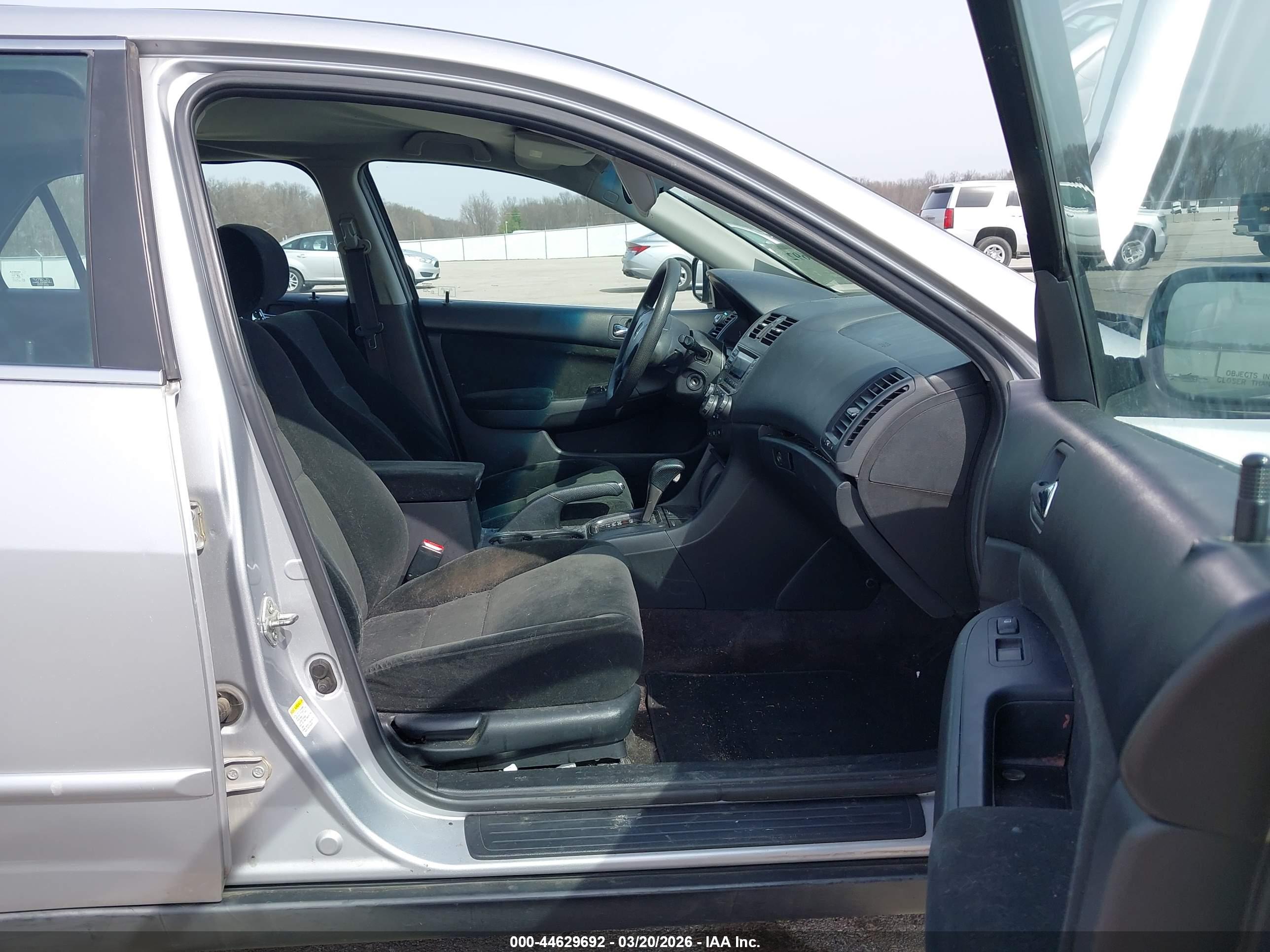 HONDA ACCORD image 5