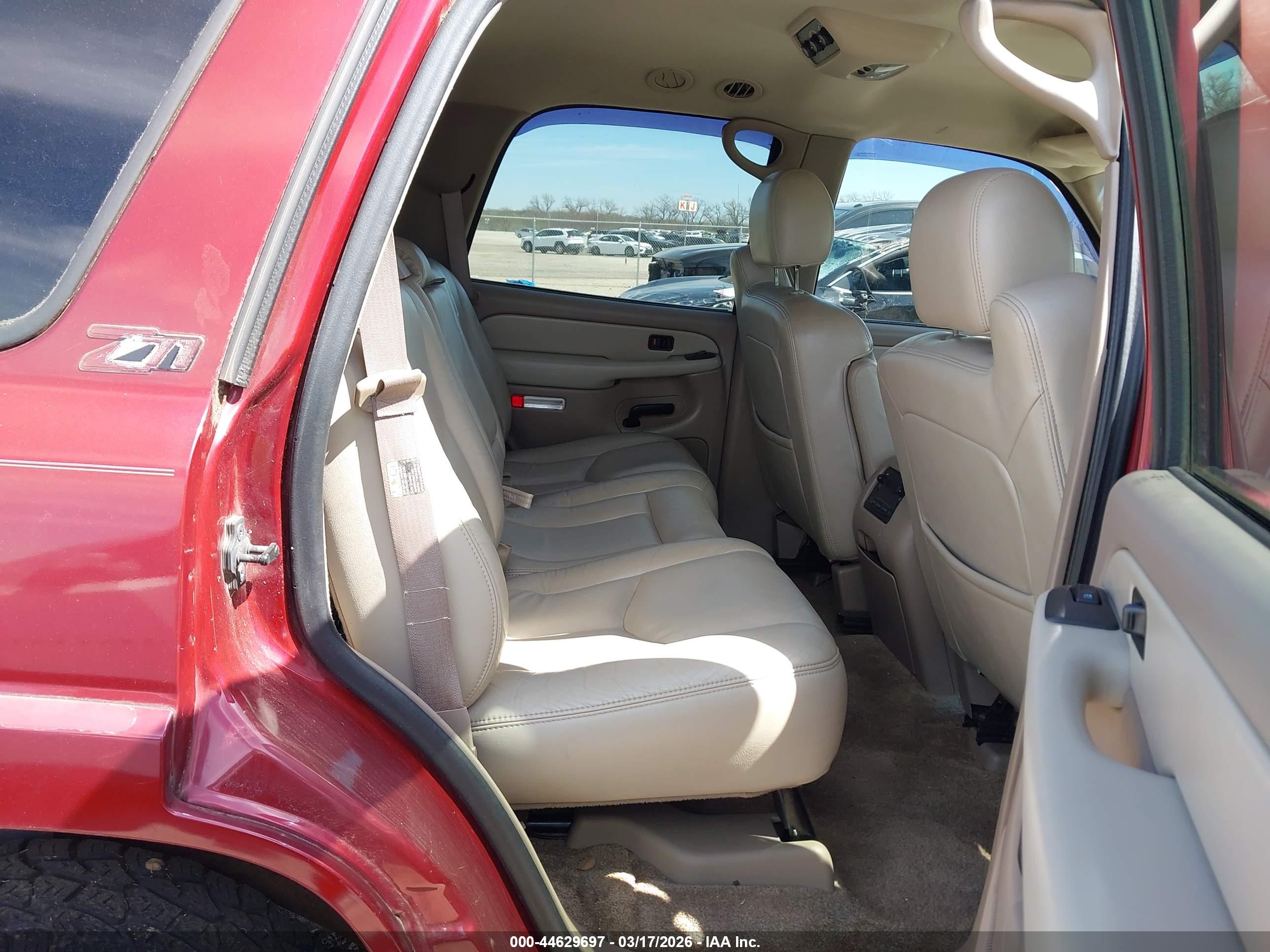 CHEVROLET TAHOE image 8
