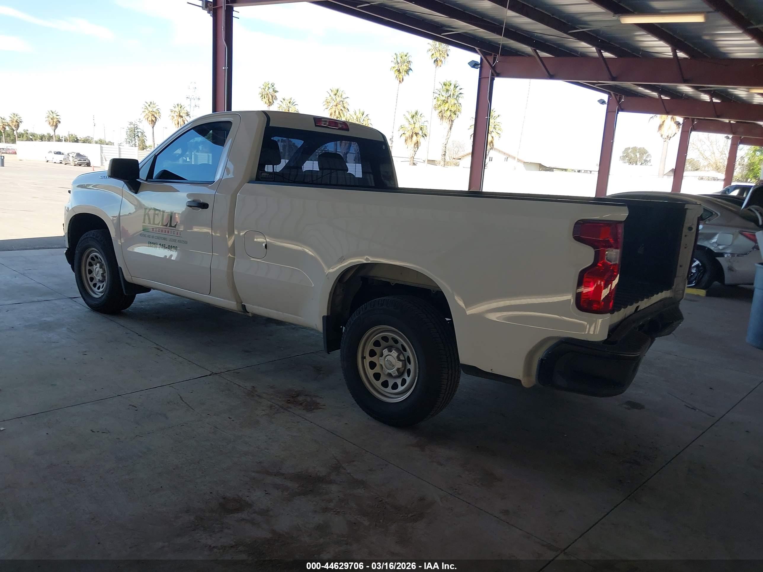 CHEVROLET SILVERADO image 3