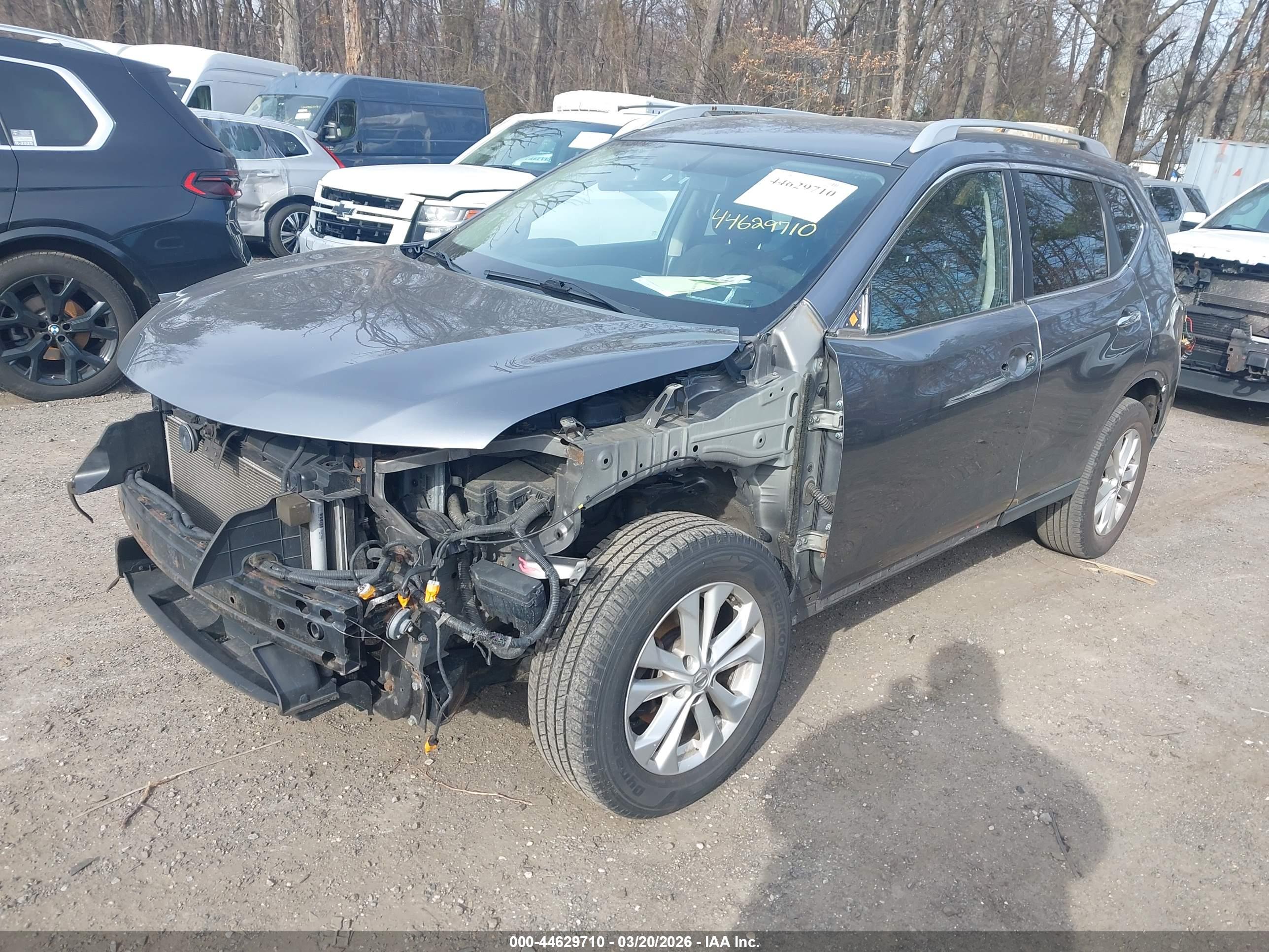 NISSAN ROGUE image 2