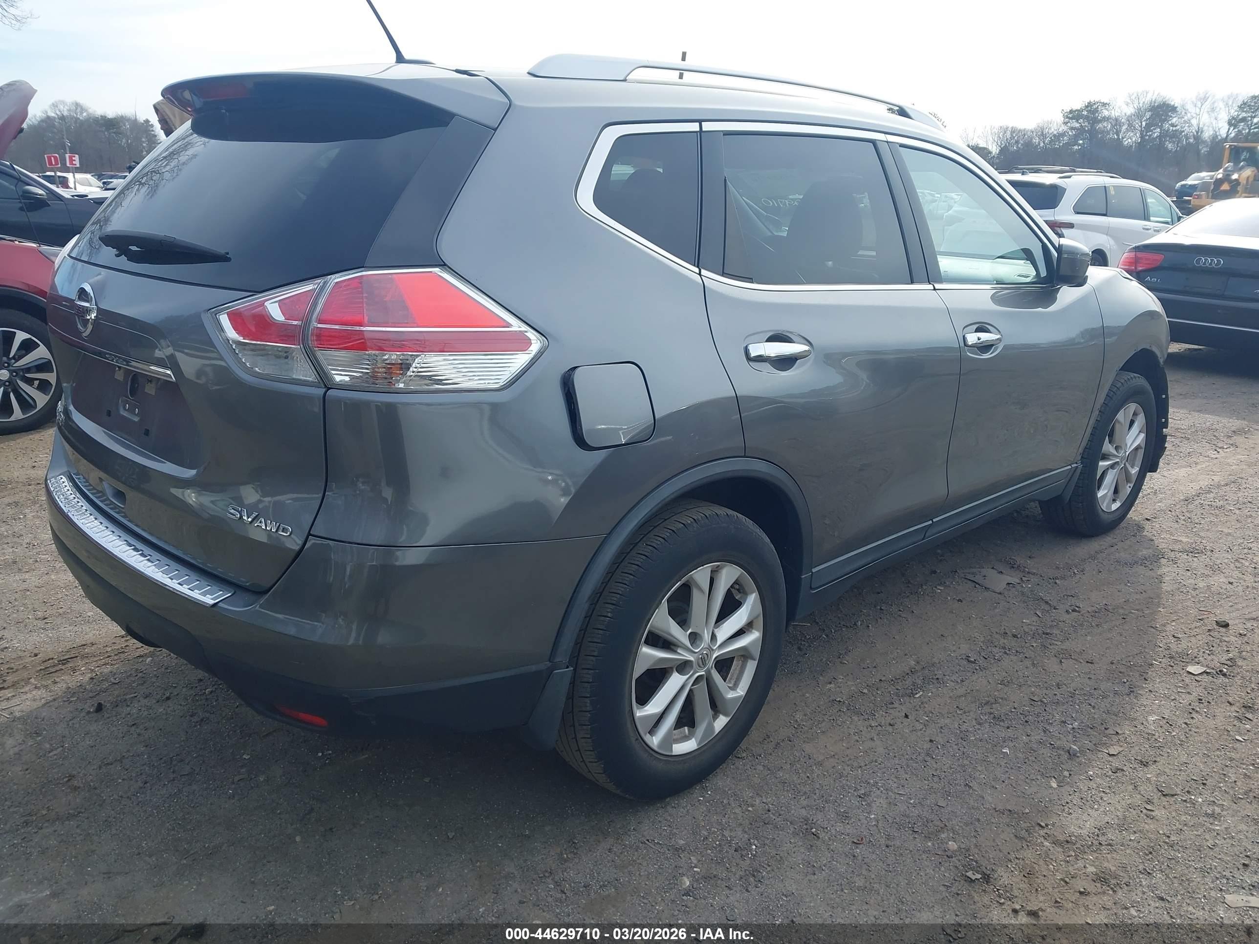 NISSAN ROGUE image 4