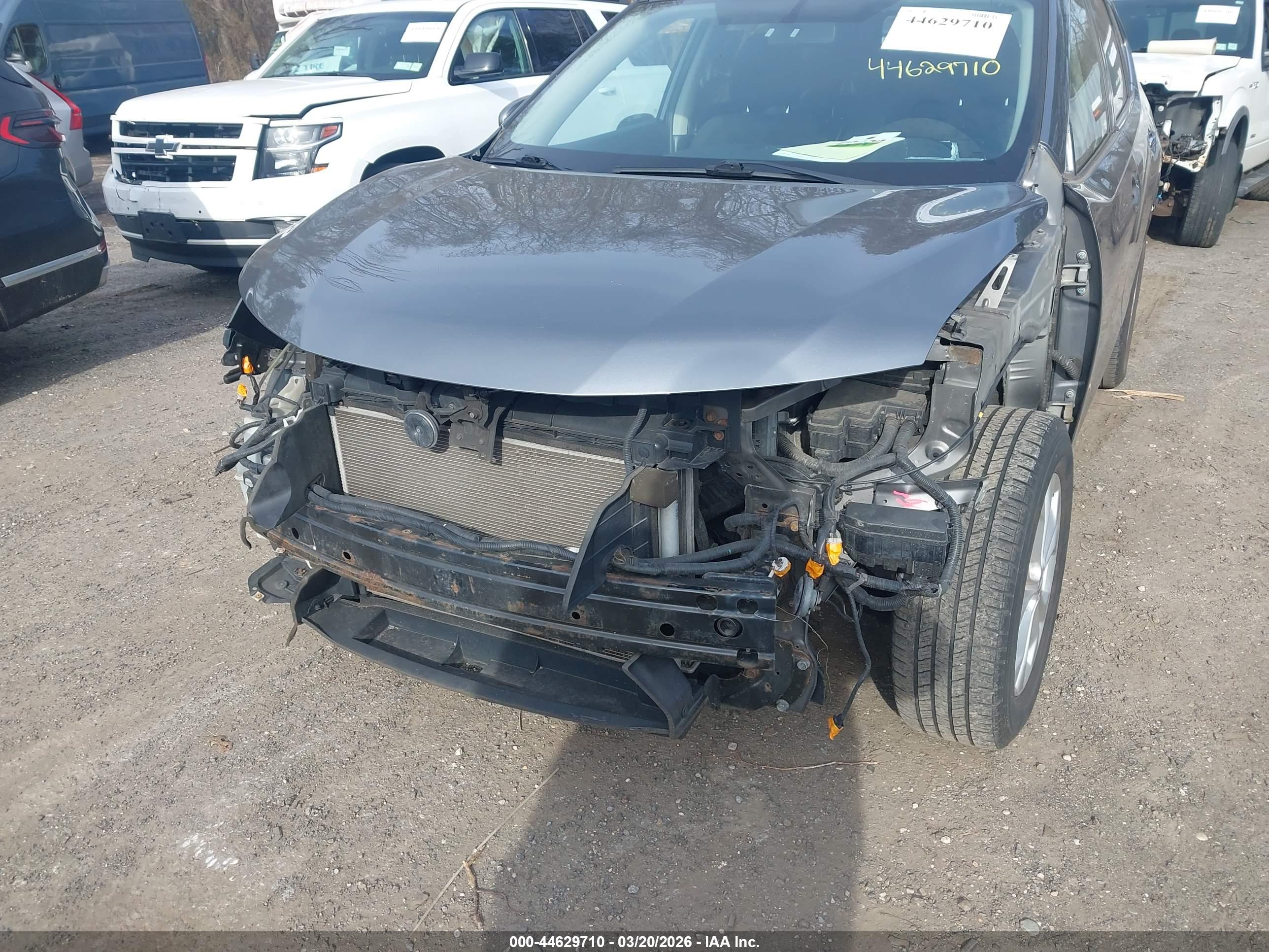 NISSAN ROGUE image 6