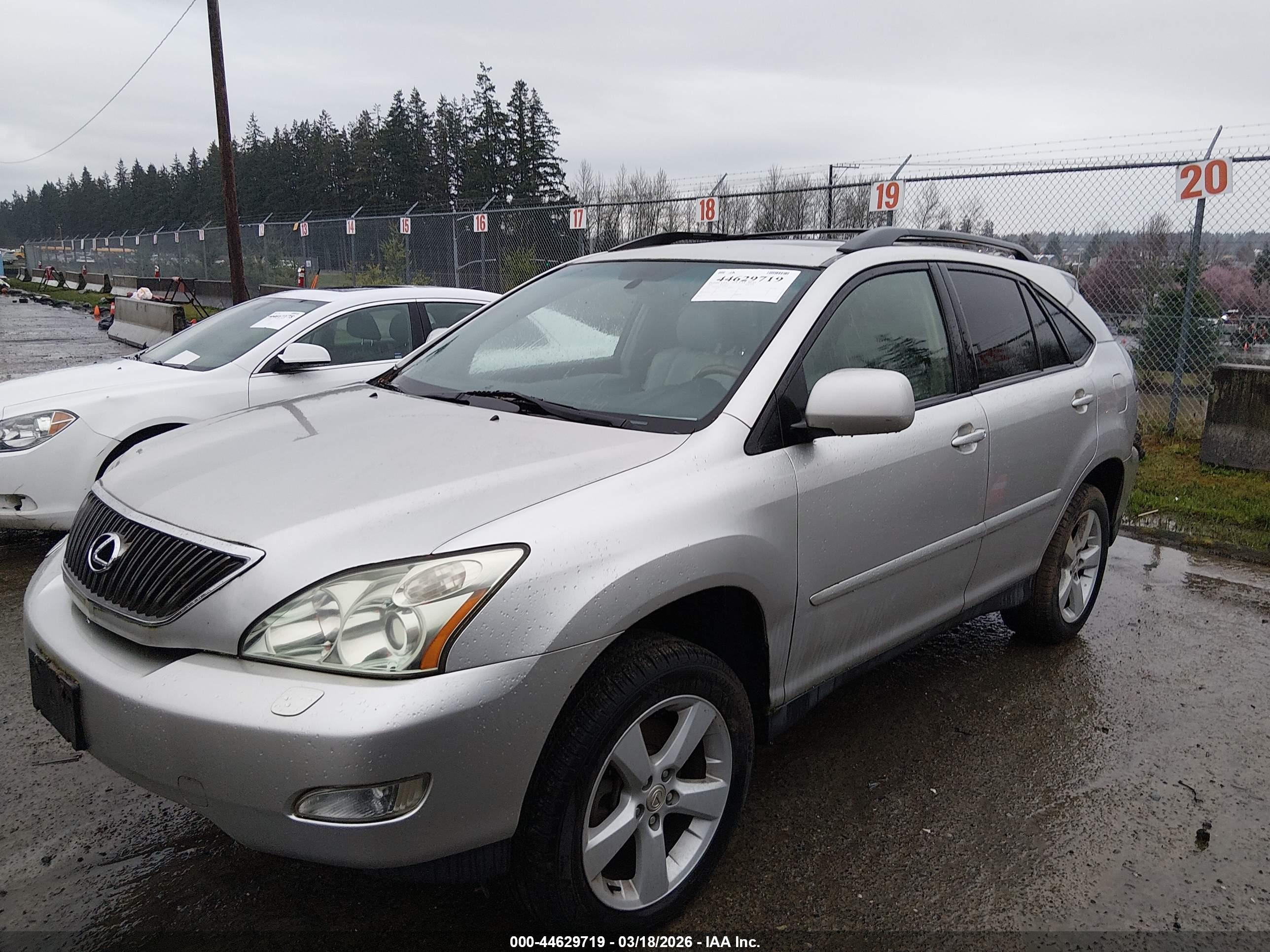 LEXUS RX image 6