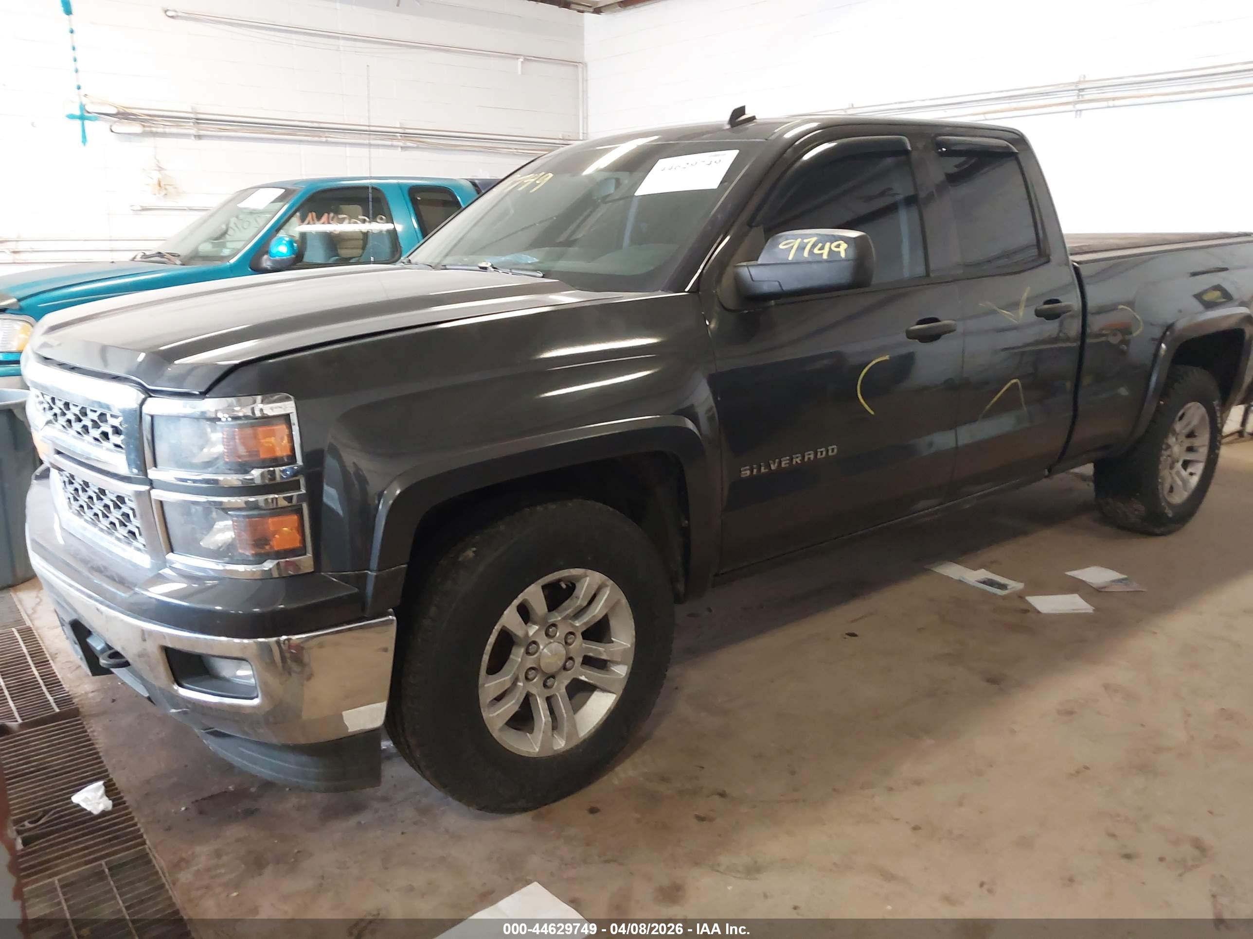 CHEVROLET SILVERADO image 2