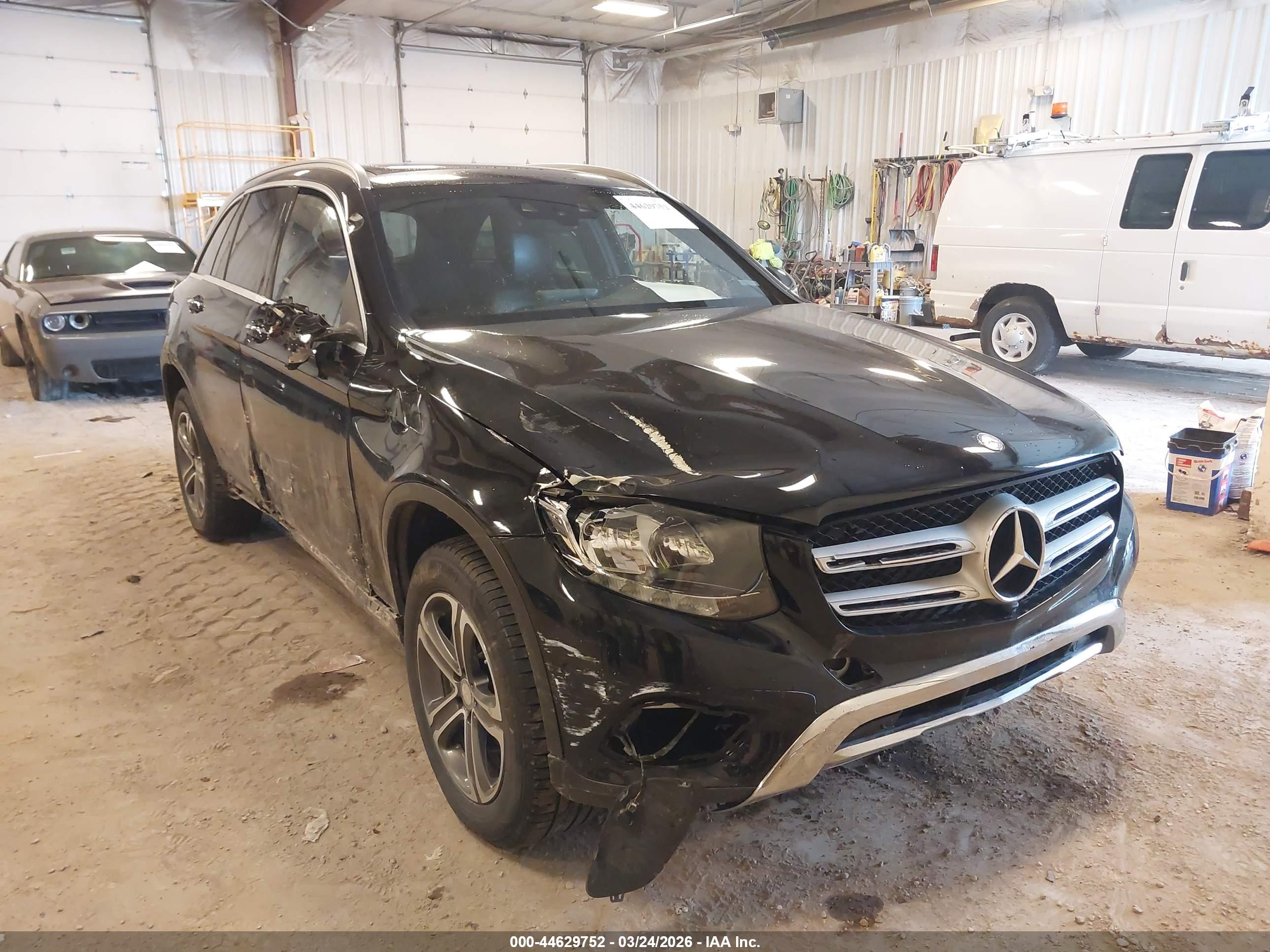 MERCEDES-BENZ GLC image 6