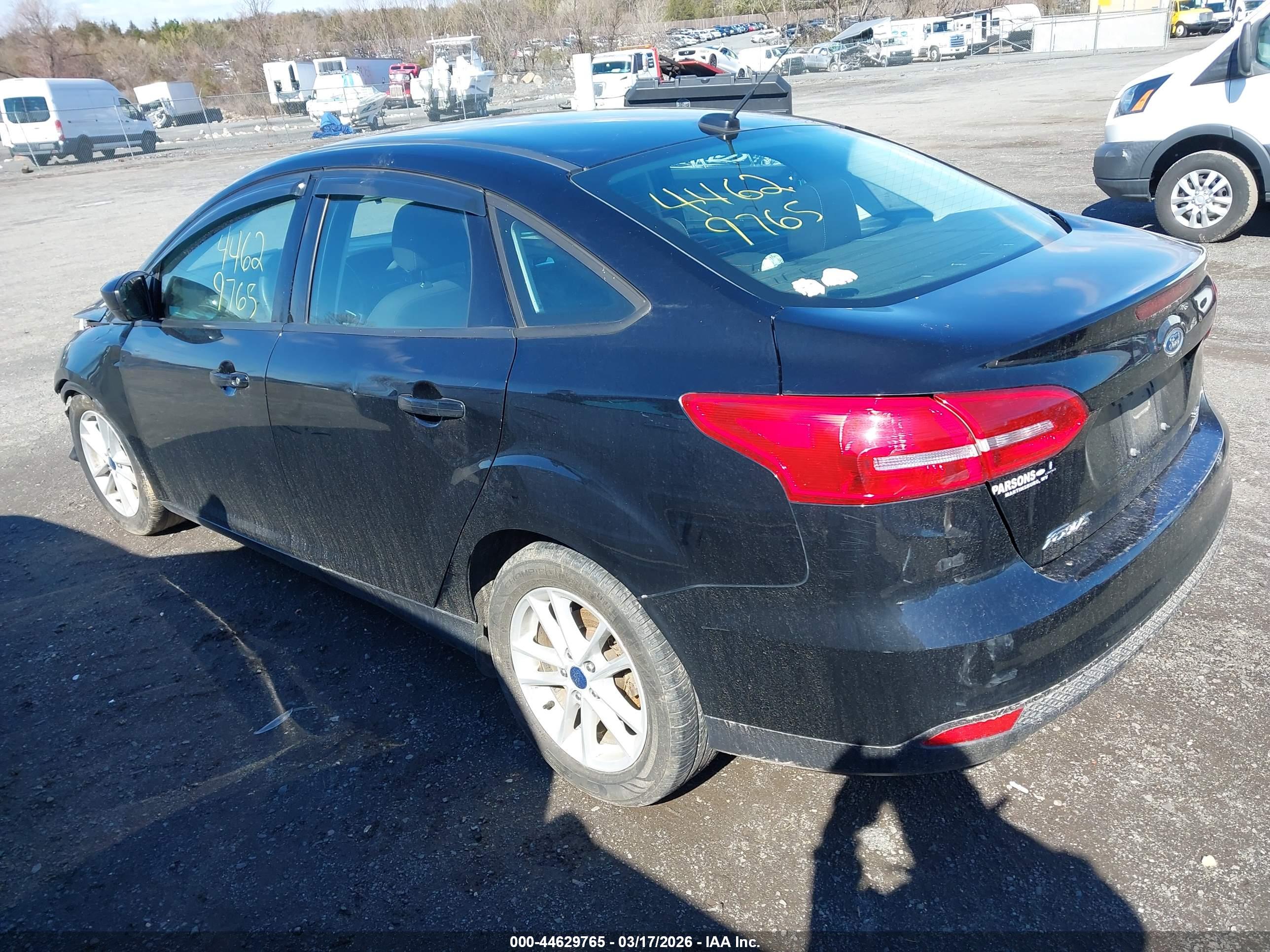 FORD FOCUS image 3