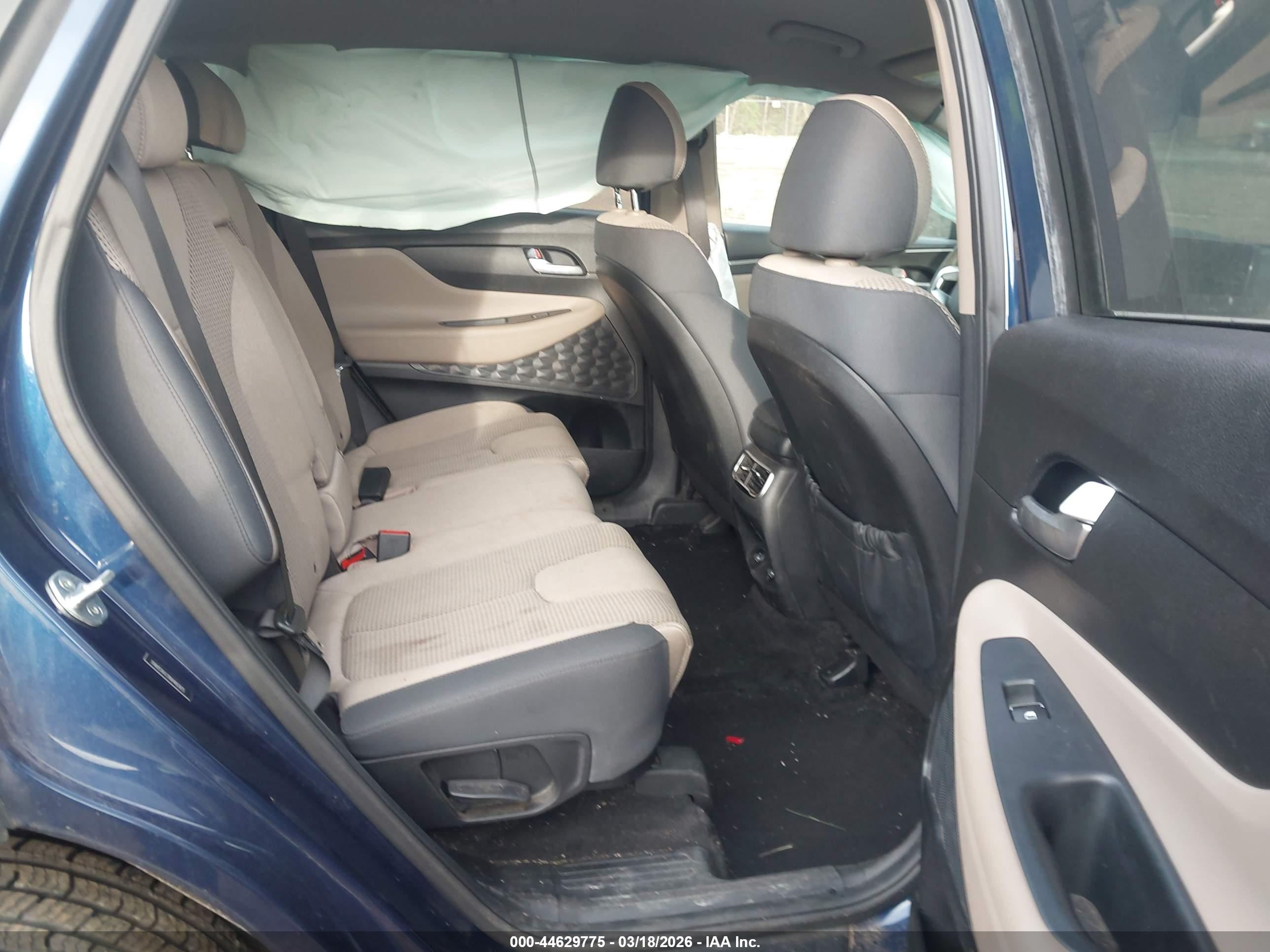 HYUNDAI SANTA image 8
