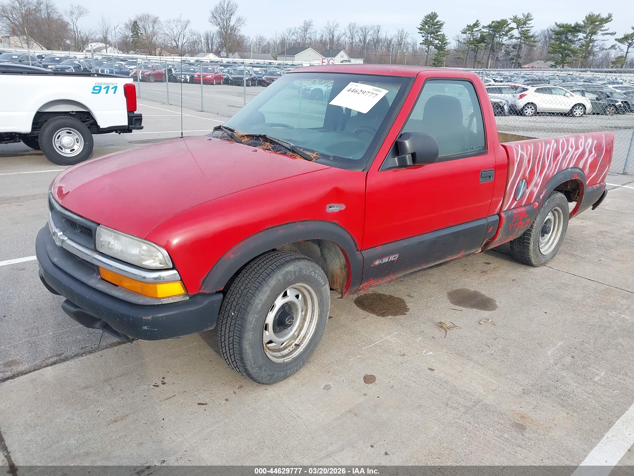 CHEVROLET S-10 image 2