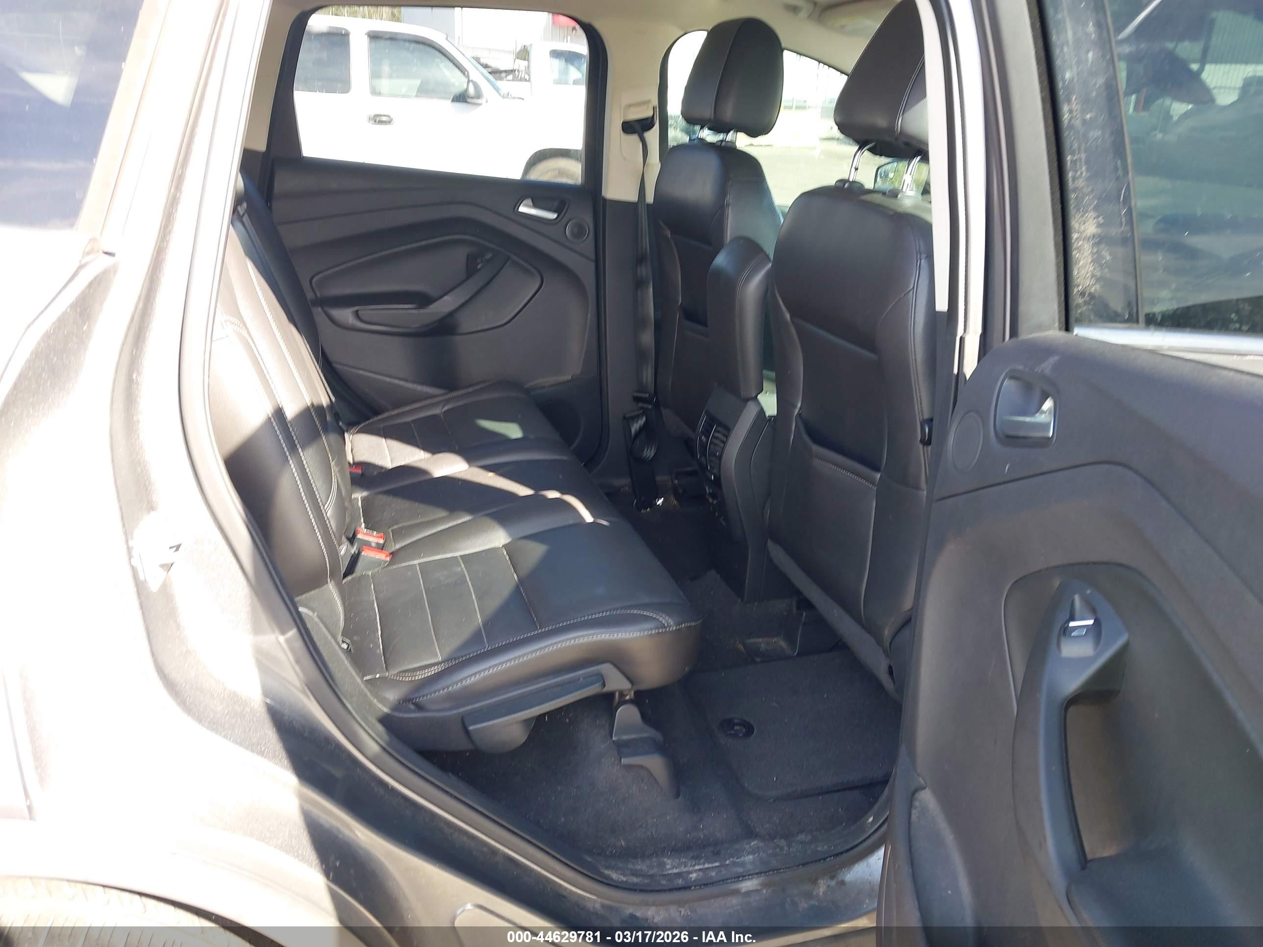 FORD ESCAPE image 8