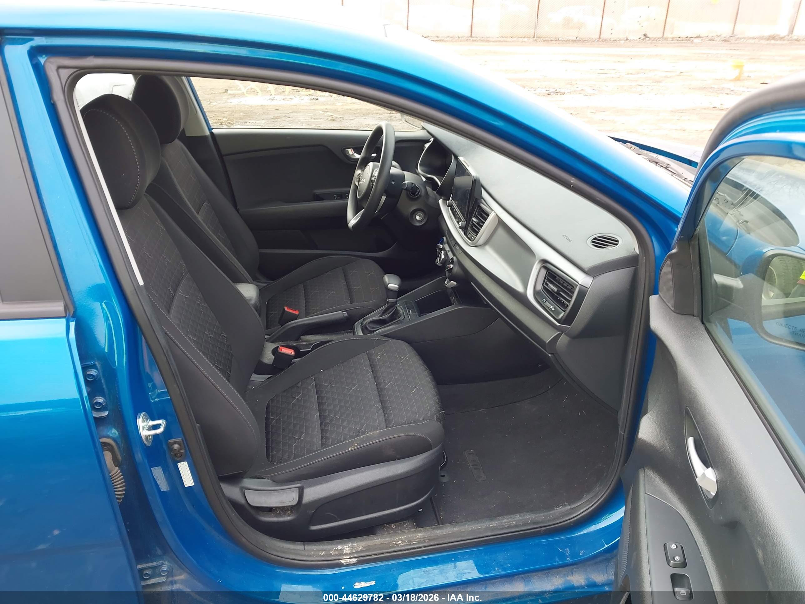 KIA RIO image 5