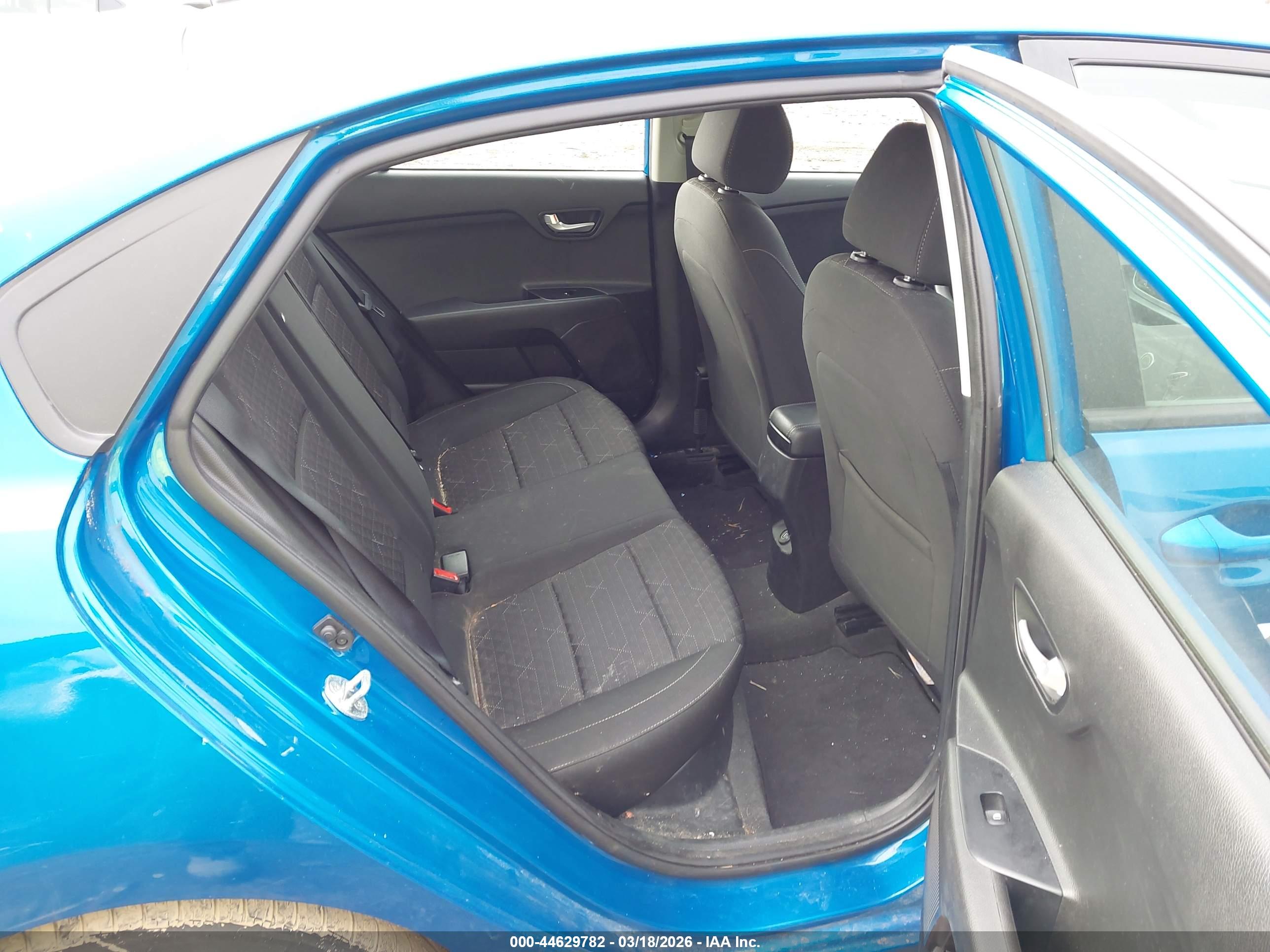 KIA RIO image 8