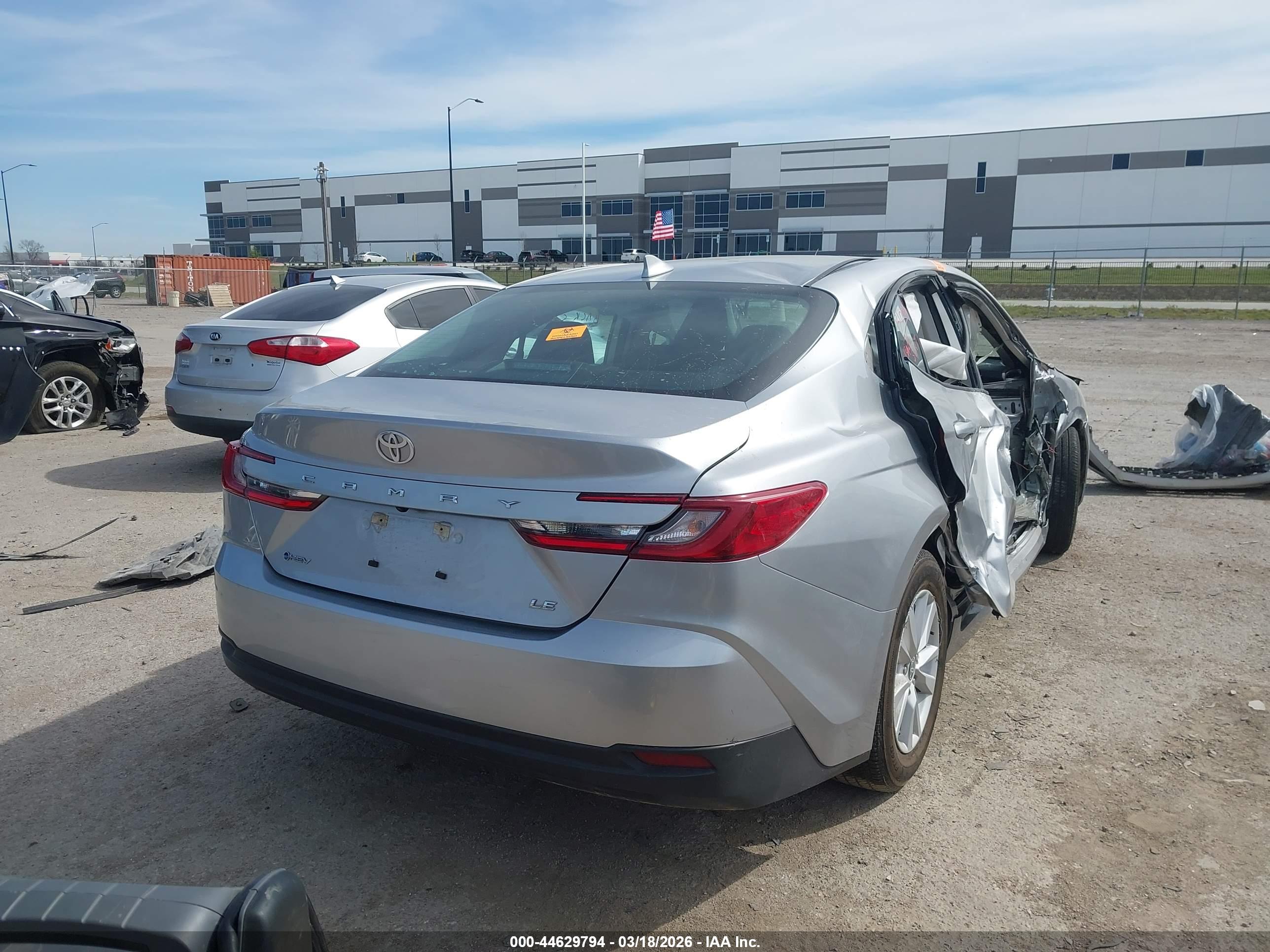 TOYOTA CAMRY image 4