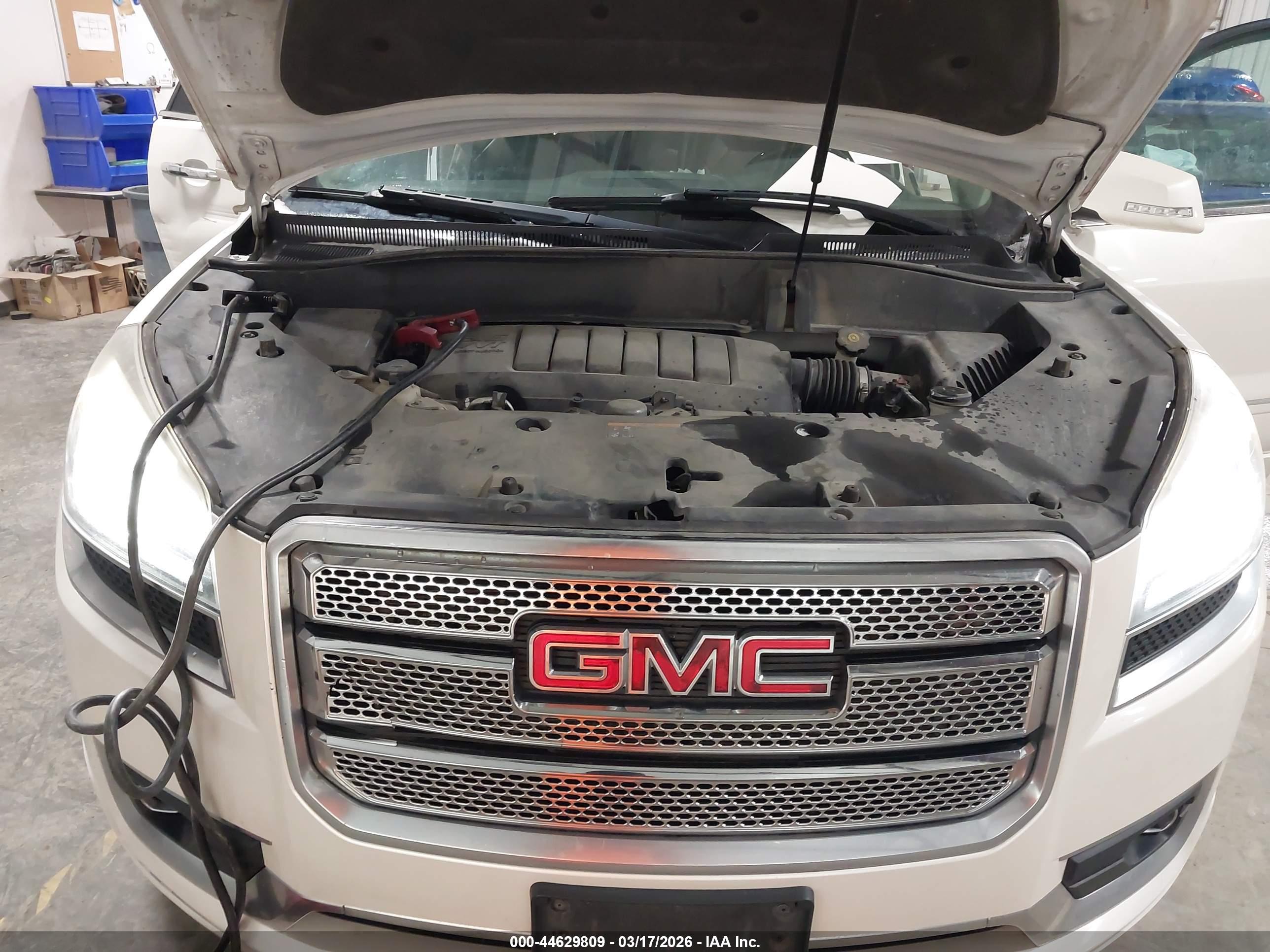 GMC ACADIA image 10