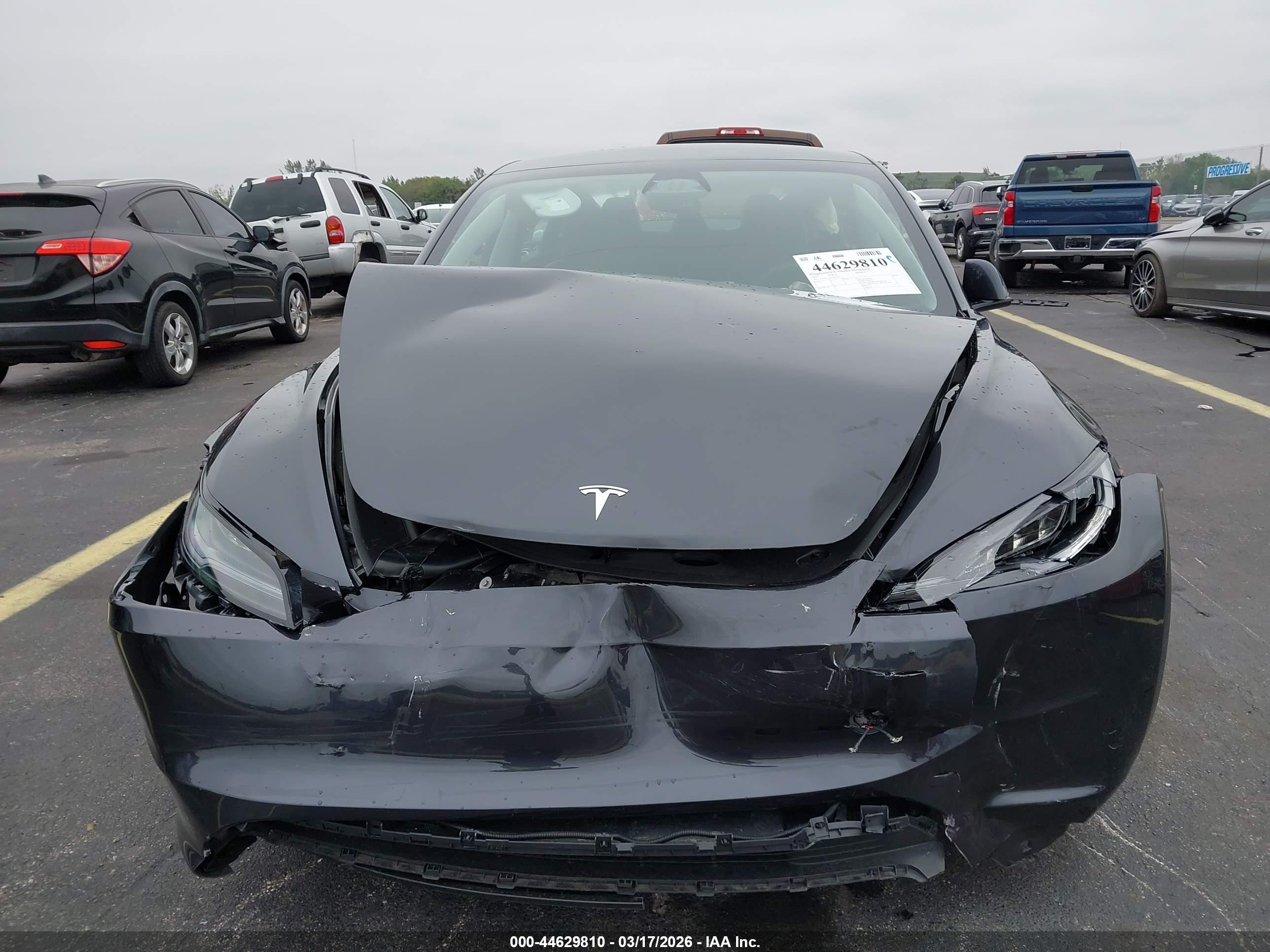 TESLA MODEL image 6
