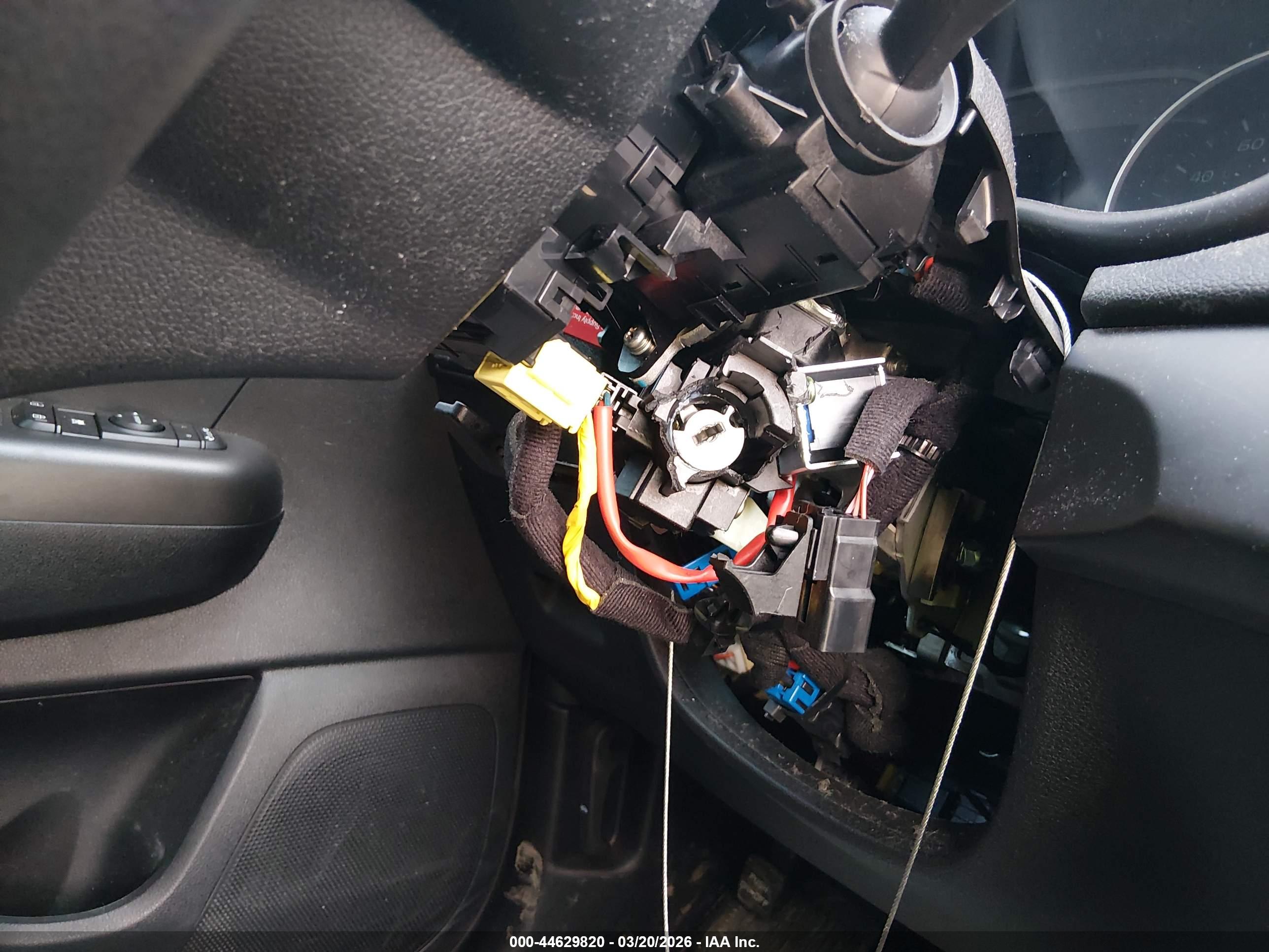 KIA SPORTAGE image 6