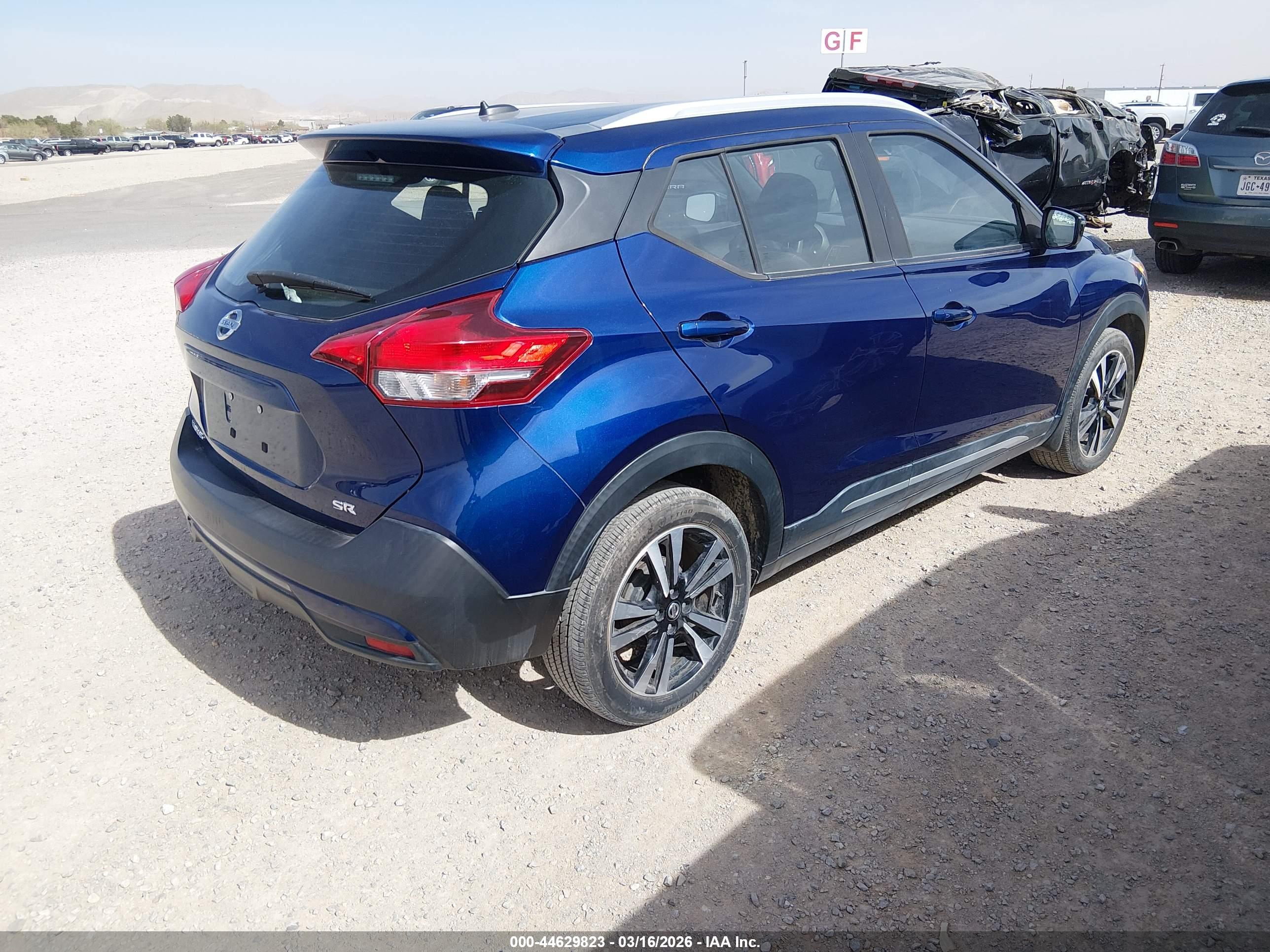 NISSAN KICKS image 4