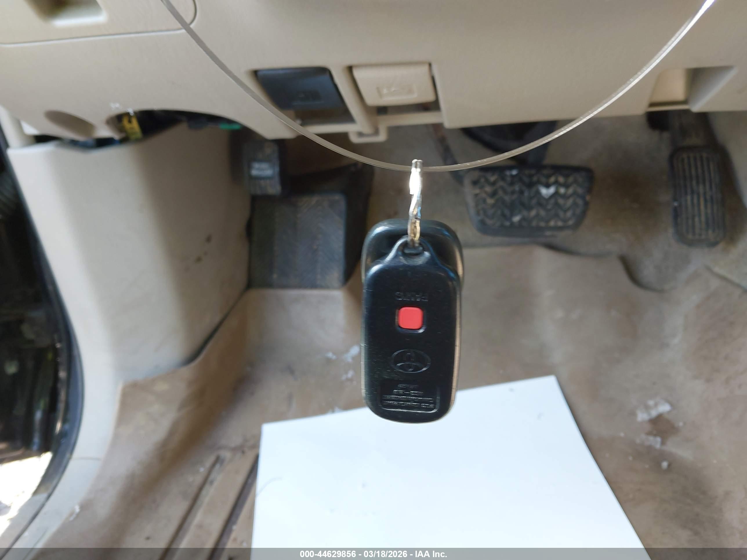 TOYOTA 4RUNNER image 11