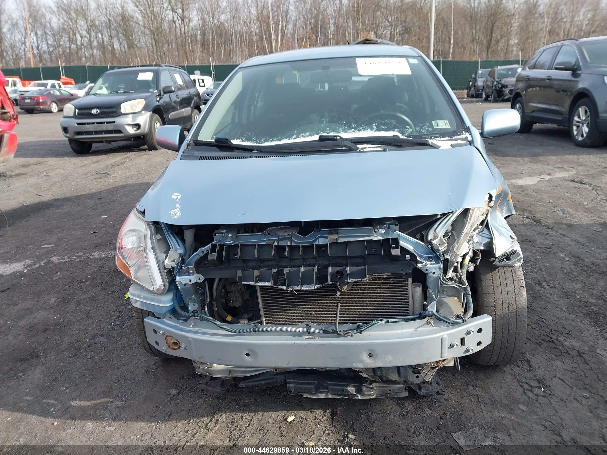 TOYOTA YARIS image 6