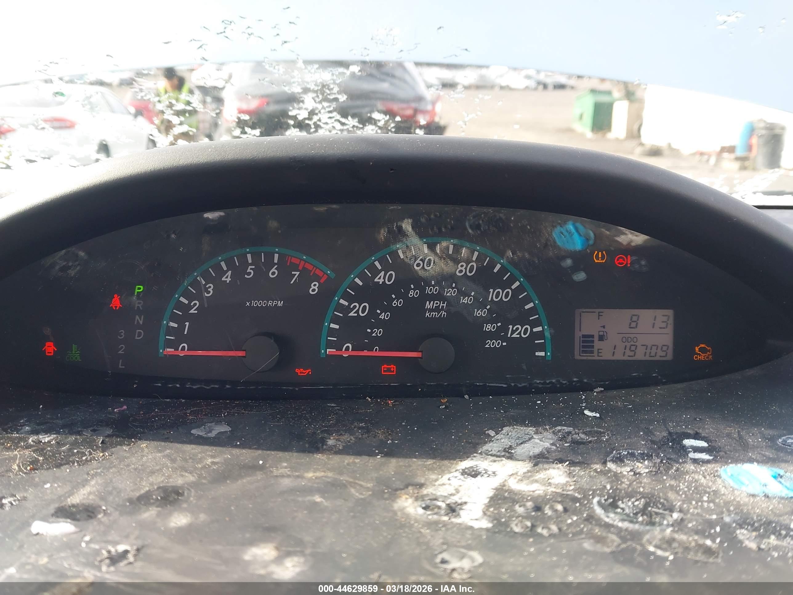 TOYOTA YARIS image 7