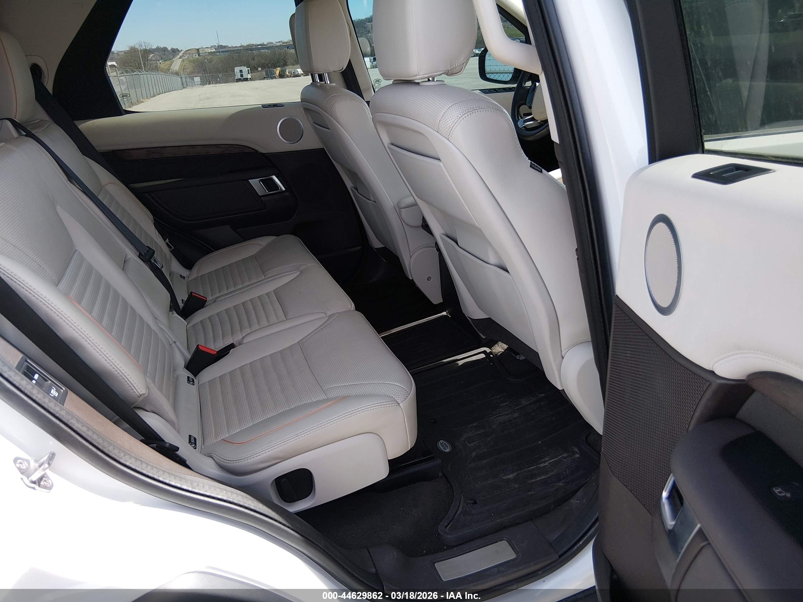 LAND ROVER image 8
