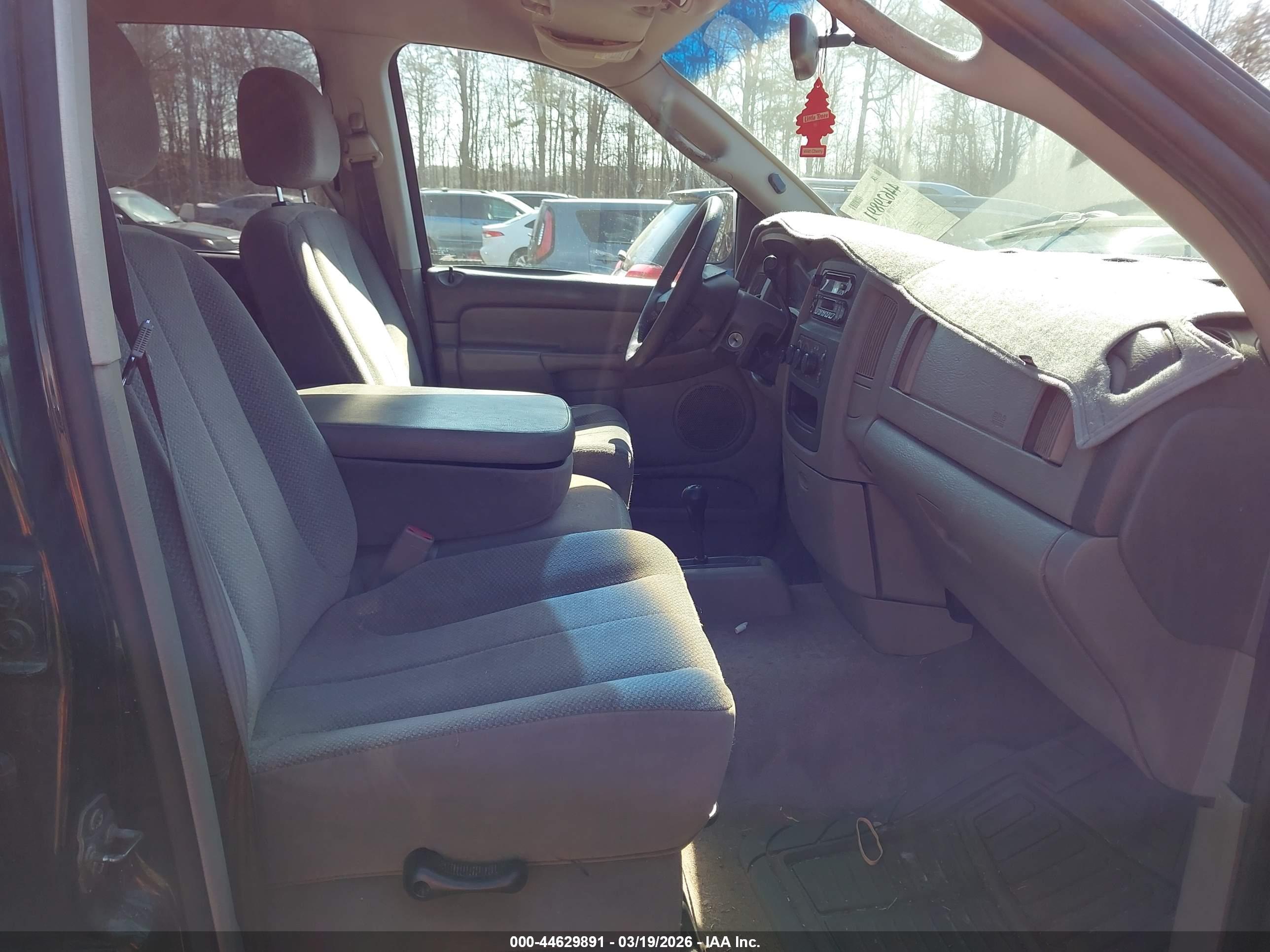 DODGE RAM image 5