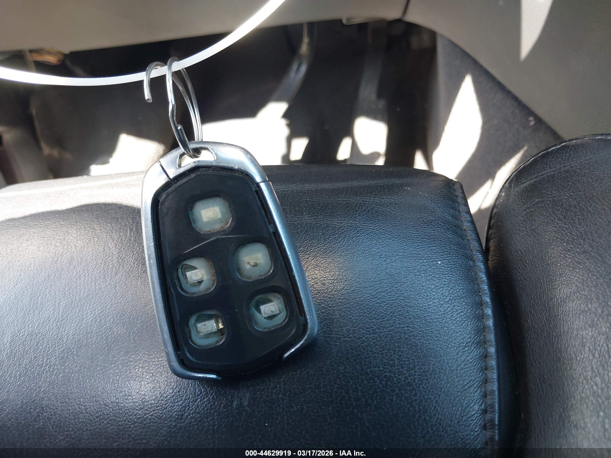 CADILLAC SRX image 11