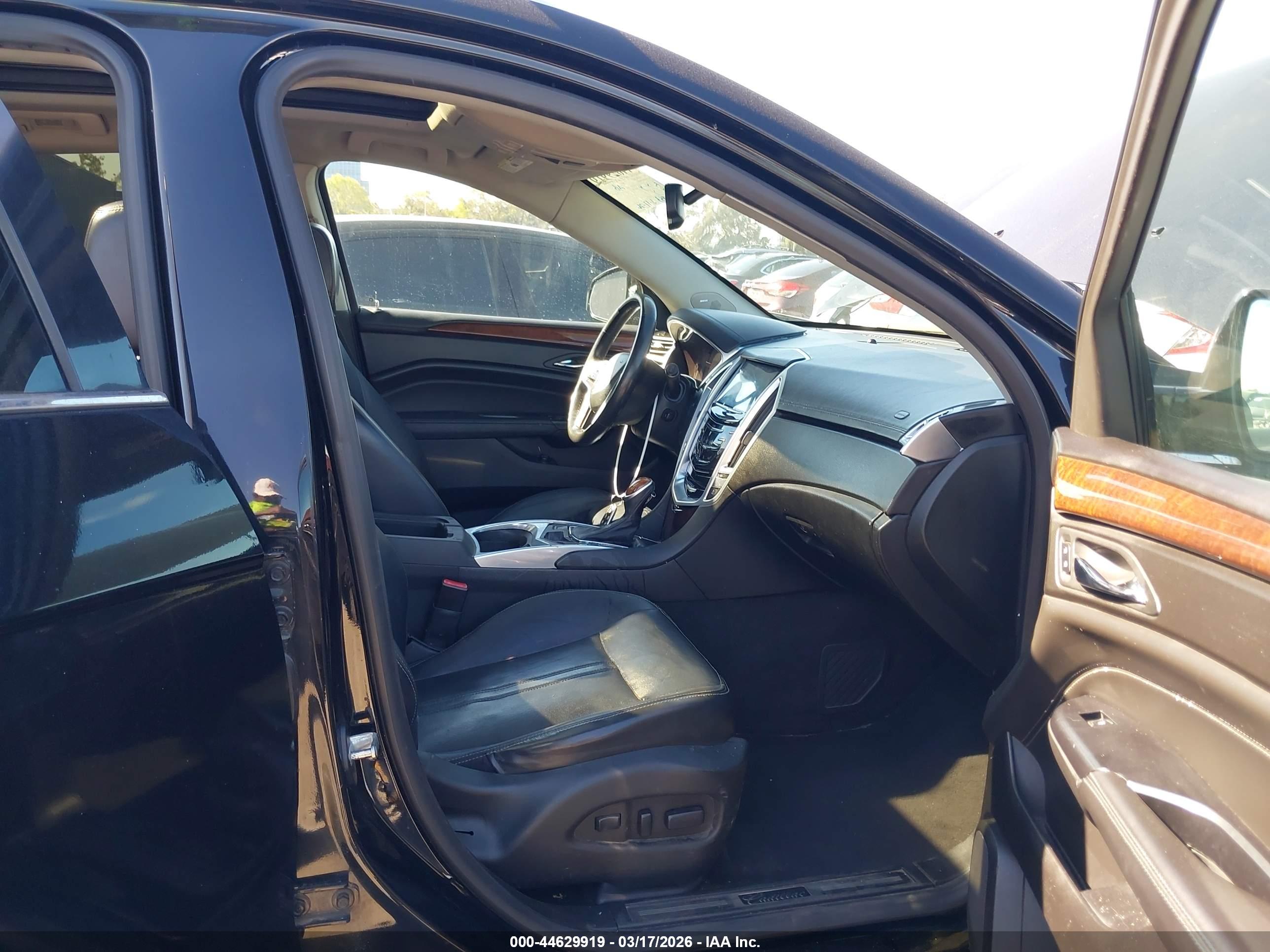 CADILLAC SRX image 5