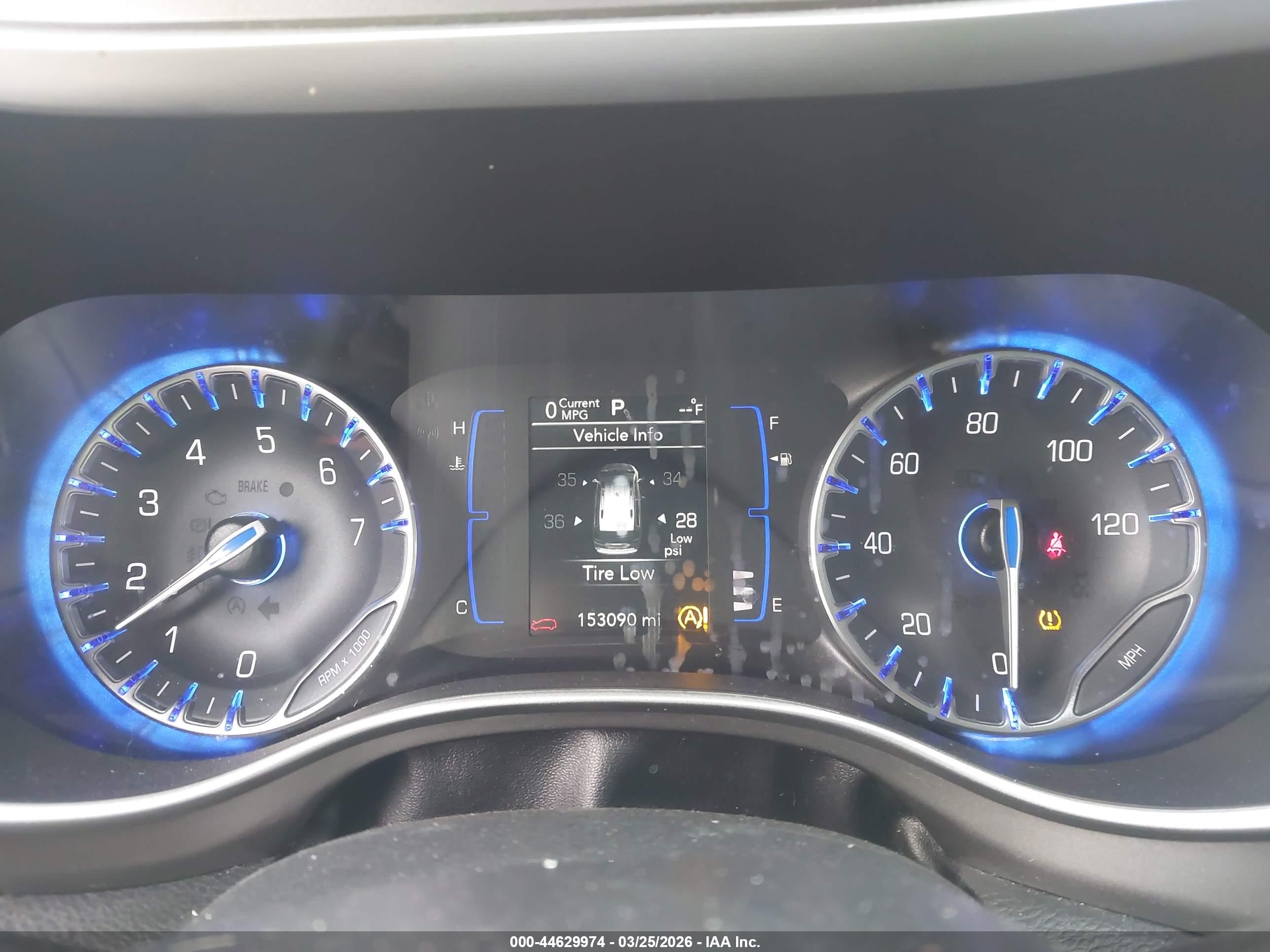 CHRYSLER PACIFICA image 7
